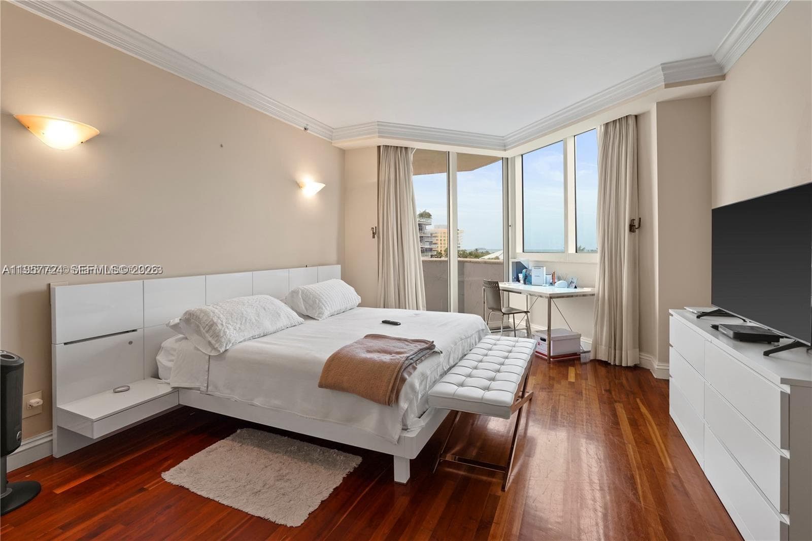 300 S Pointe Dr # 605, Miami Beach FL 33139 — 12