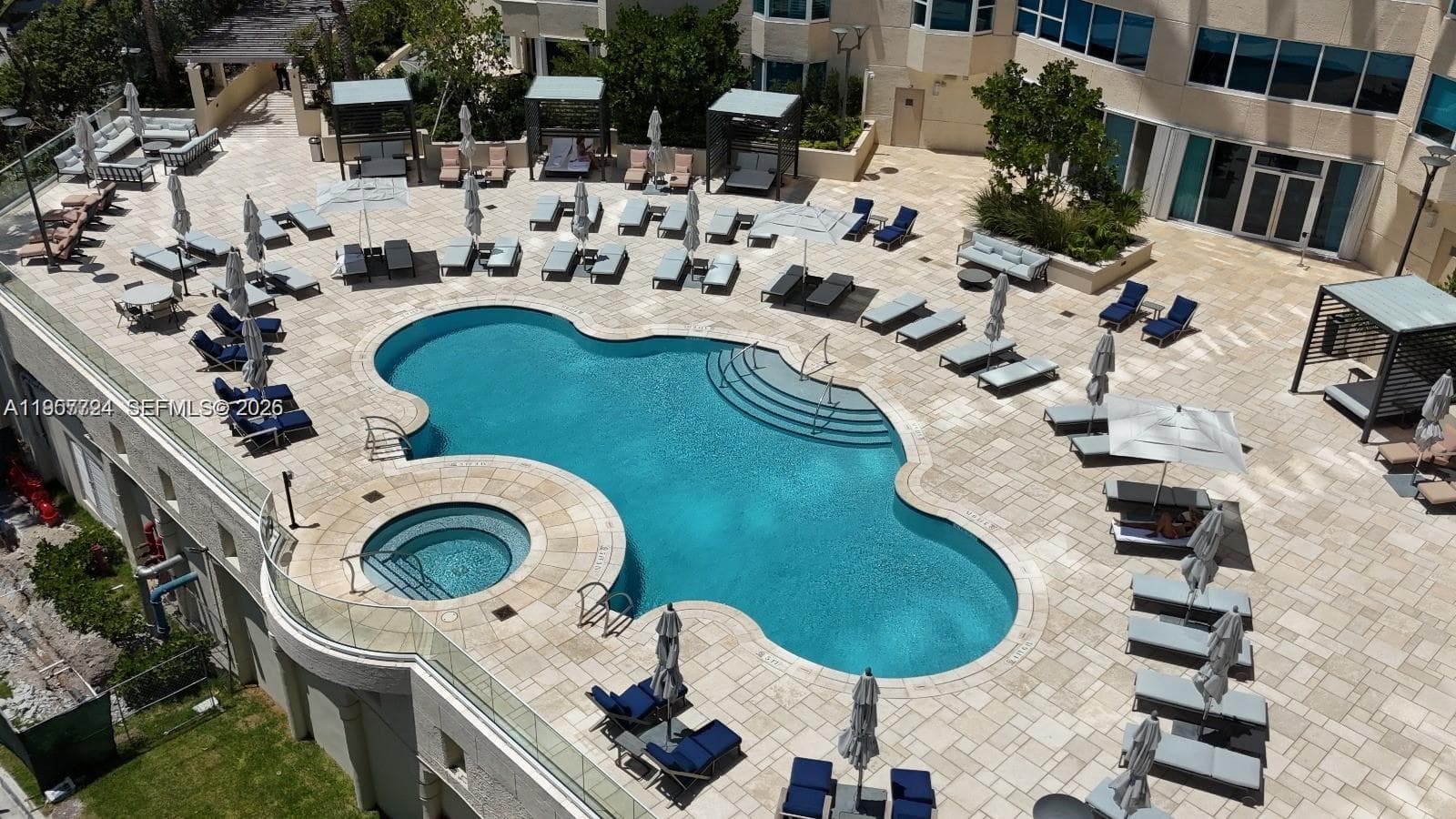 300 S Pointe Dr # 605, Miami Beach FL 33139 — 48