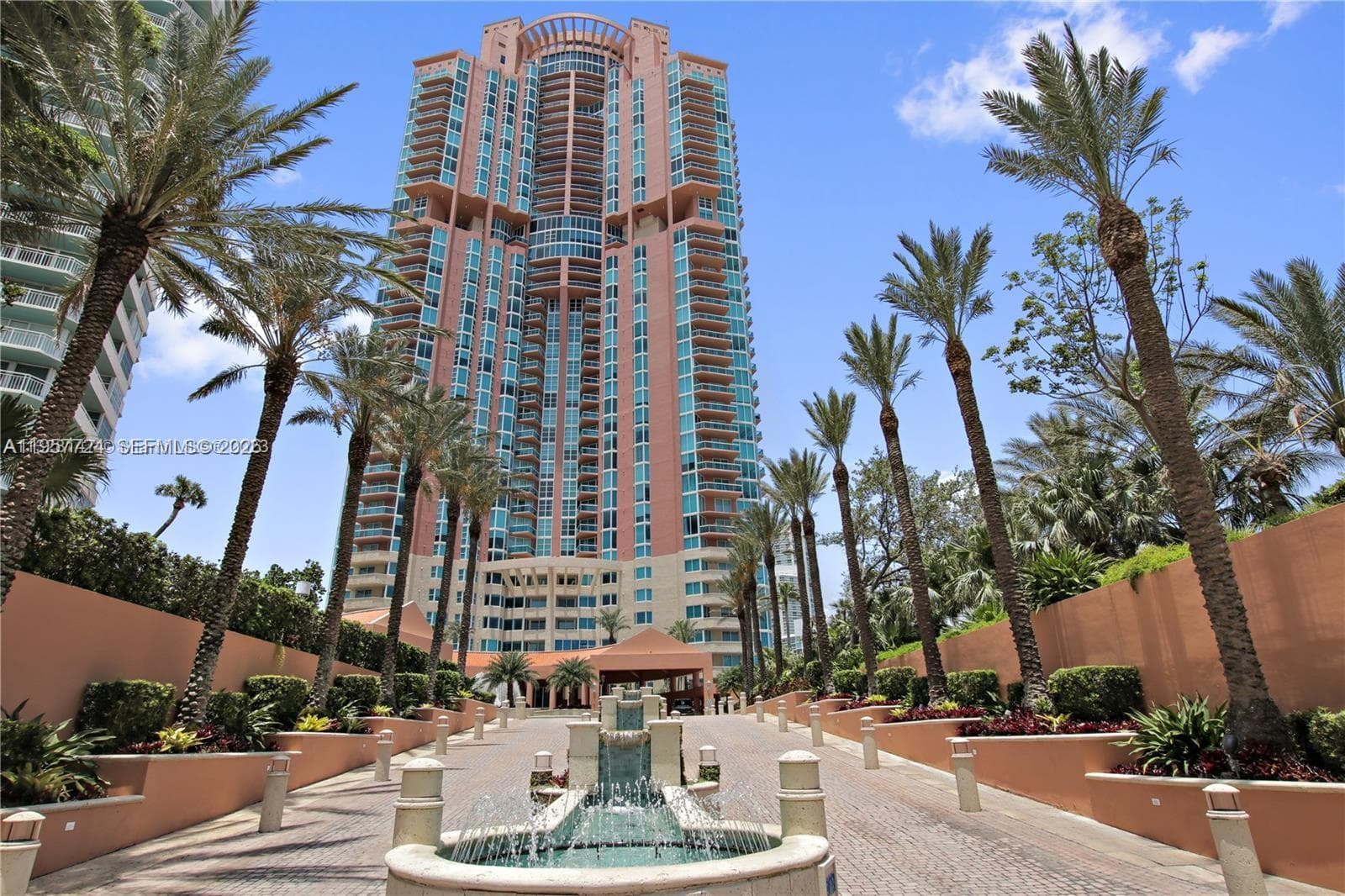 300 S Pointe Dr # 605, Miami Beach FL 33139 — 25