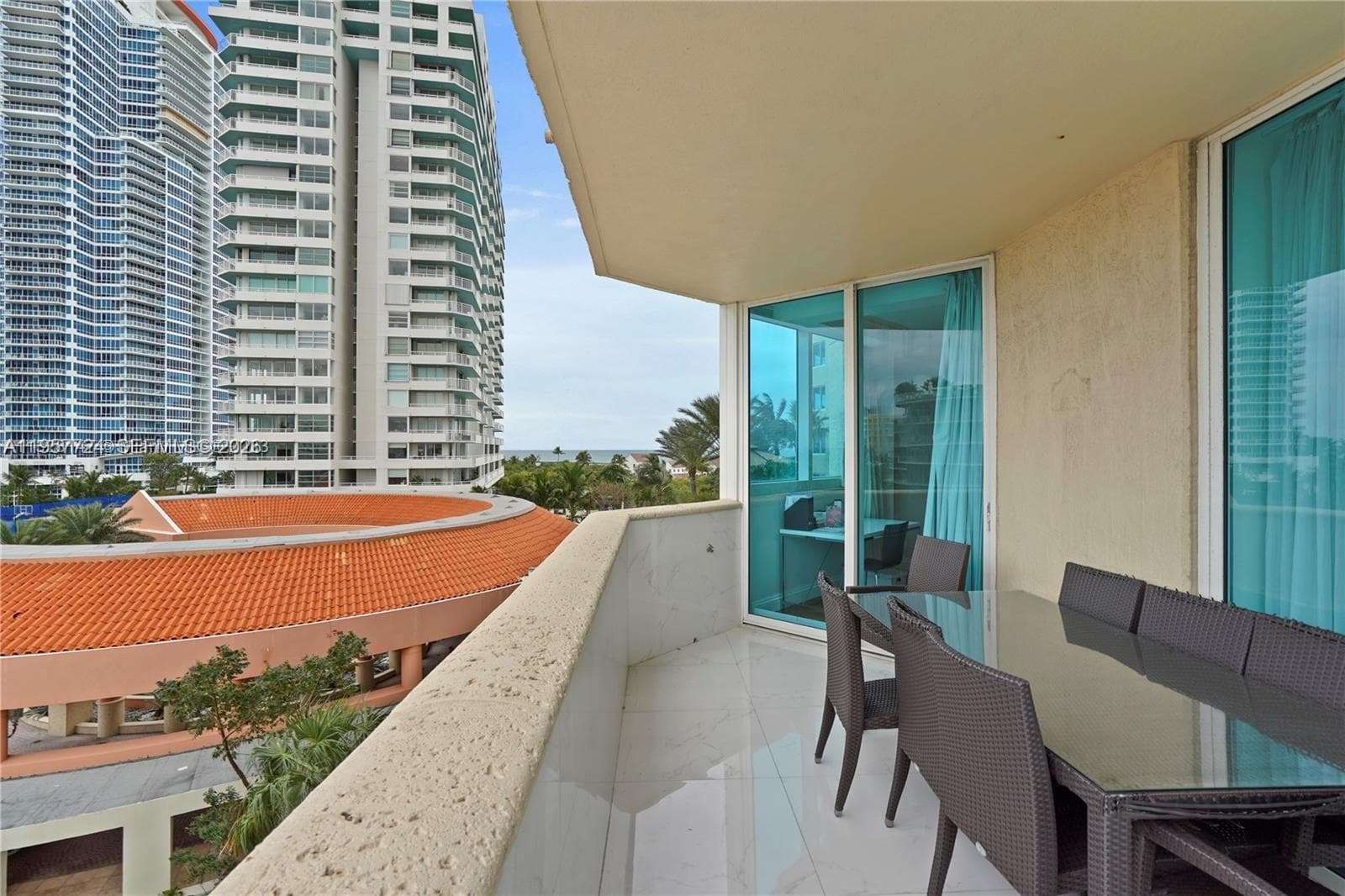300 S Pointe Dr # 605, Miami Beach FL 33139 — 21