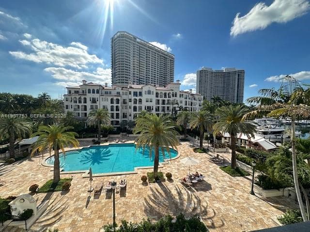 3900 Island Blvd # 303, Aventura FL 33160 — 32