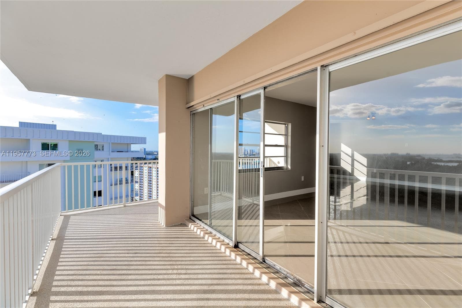 300 Bayview Dr # 06, Sunny Isles Beach FL 33160 — 6