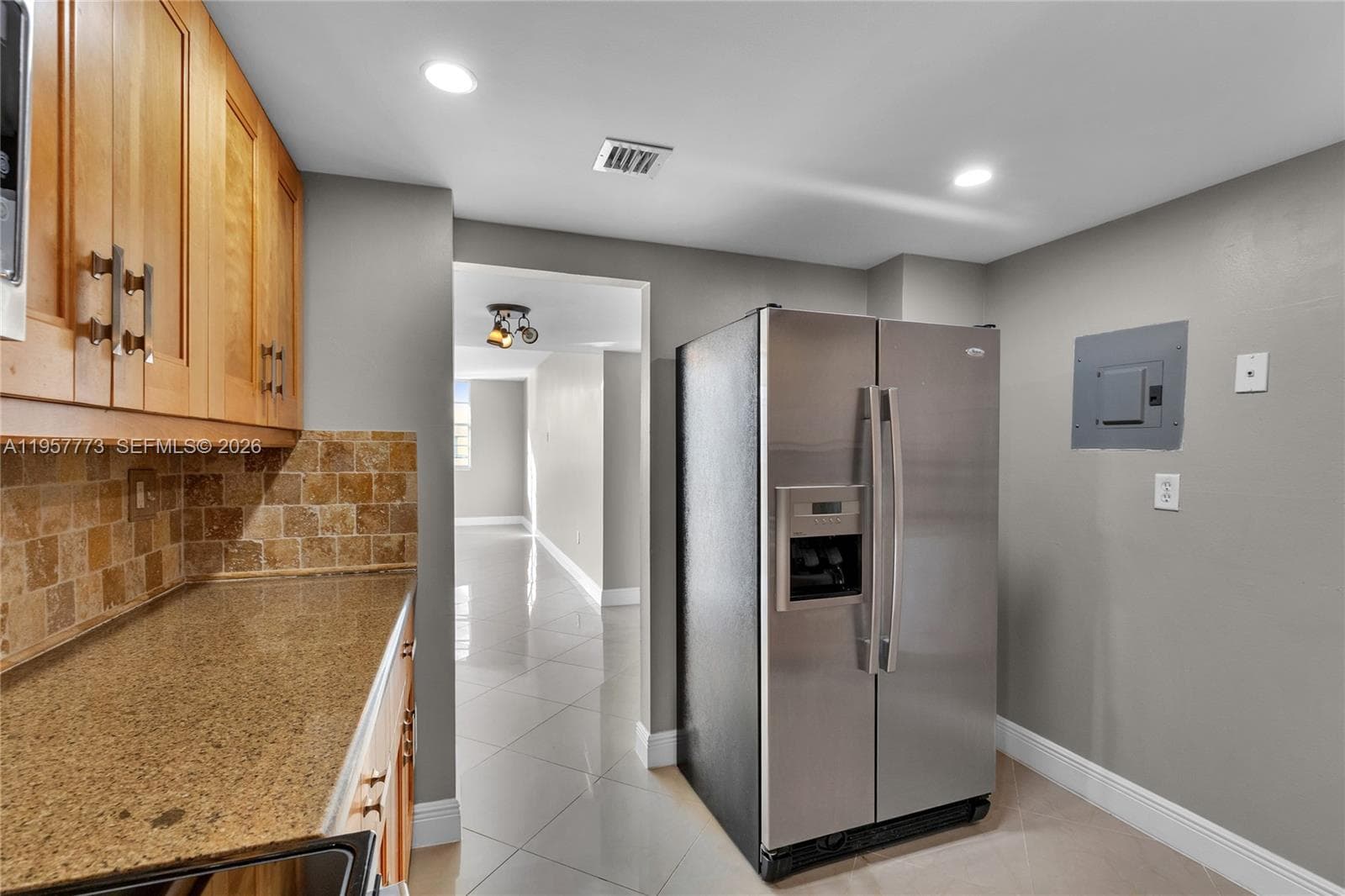 300 Bayview Dr # 06, Sunny Isles Beach FL 33160 — 36