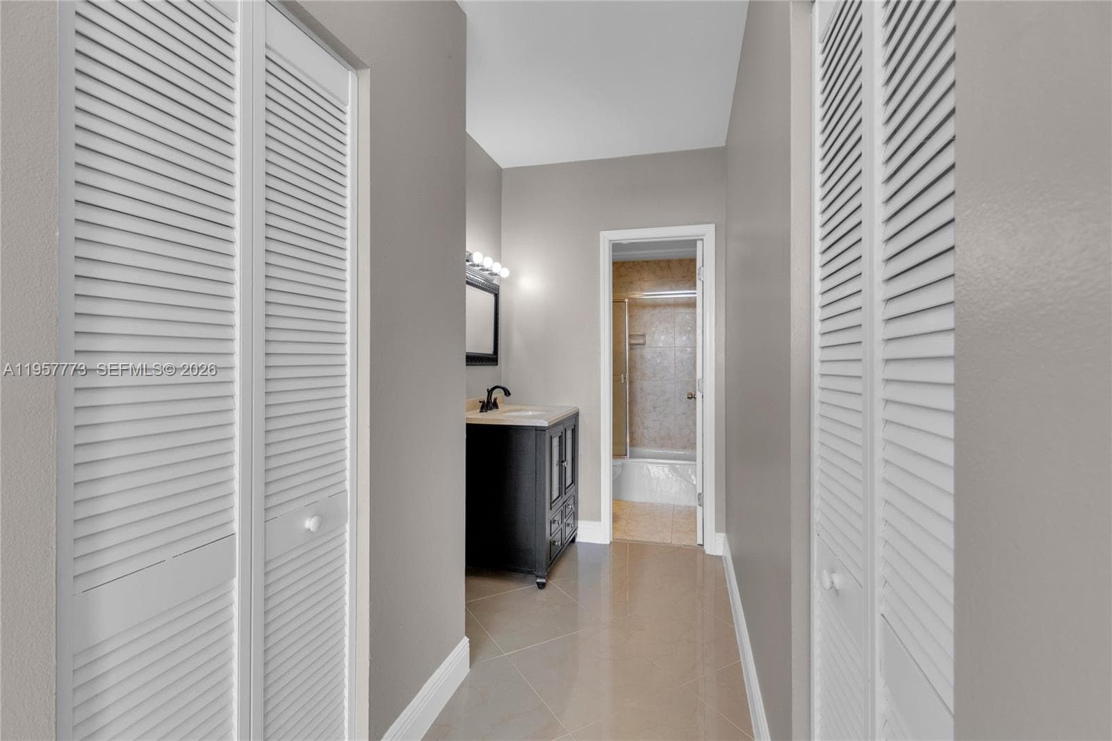 300 Bayview Dr # 06, Sunny Isles Beach FL 33160 — 34