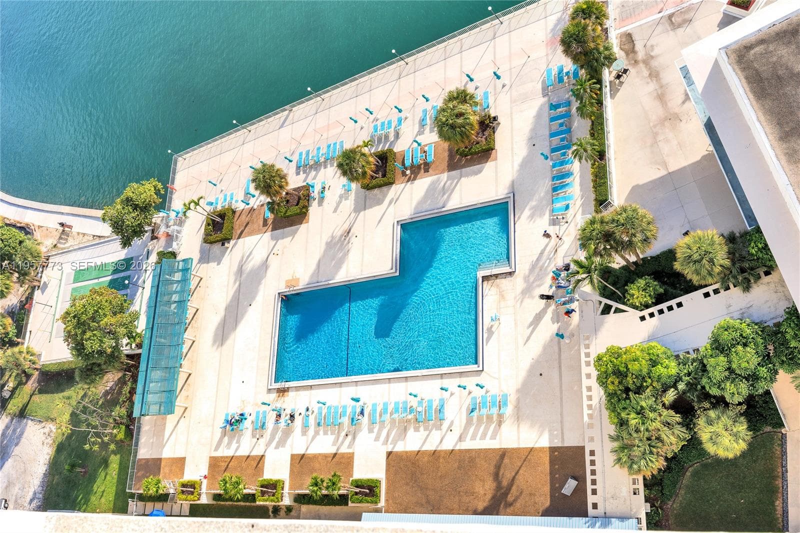 300 Bayview Dr # 06, Sunny Isles Beach FL 33160 — 49