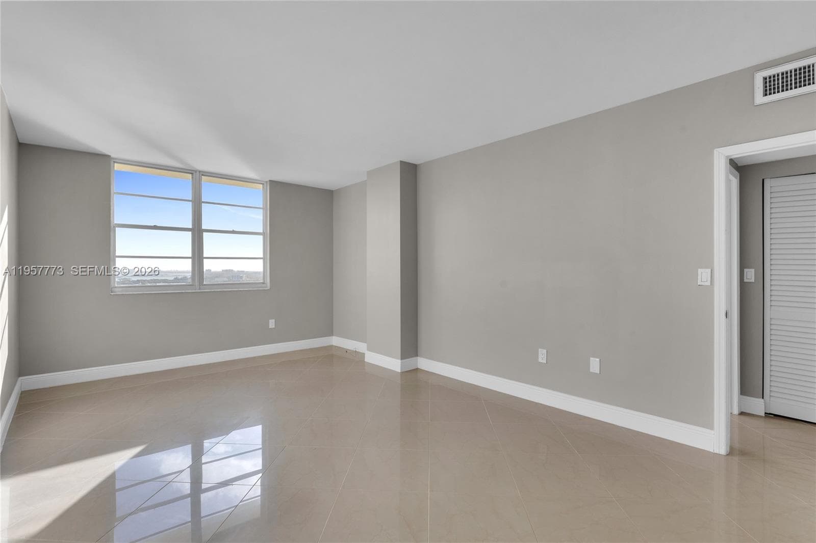 300 Bayview Dr # 06, Sunny Isles Beach FL 33160 — 18
