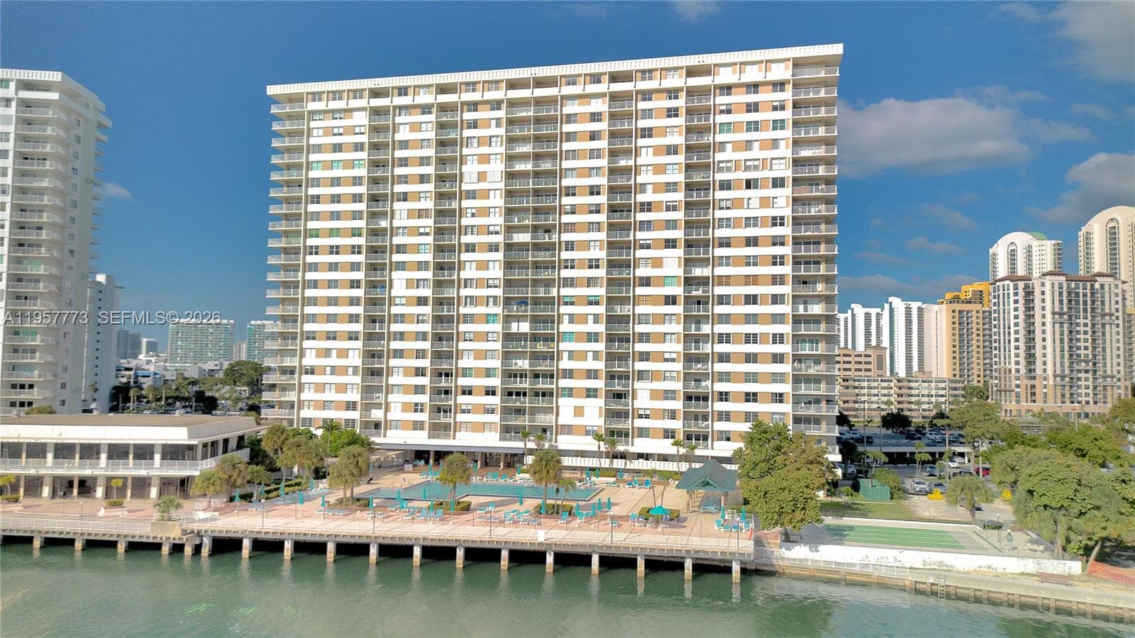 300 Bayview Dr # 06, Sunny Isles Beach FL 33160 — 4