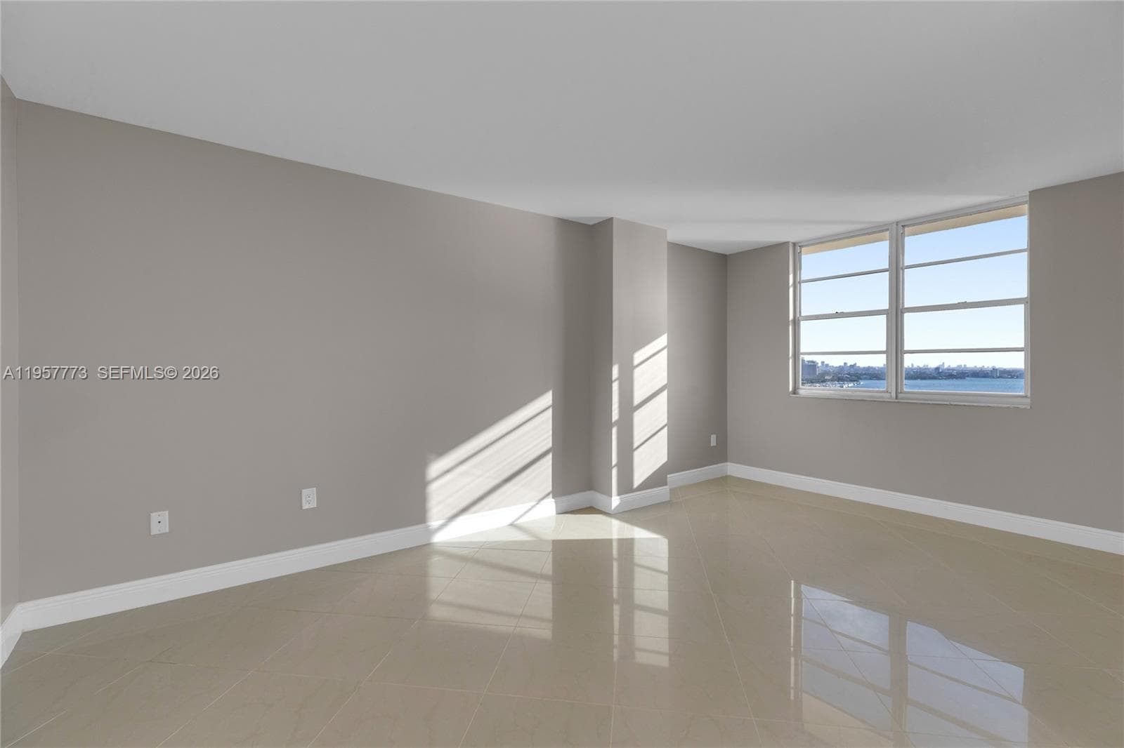300 Bayview Dr # 06, Sunny Isles Beach FL 33160 — 25