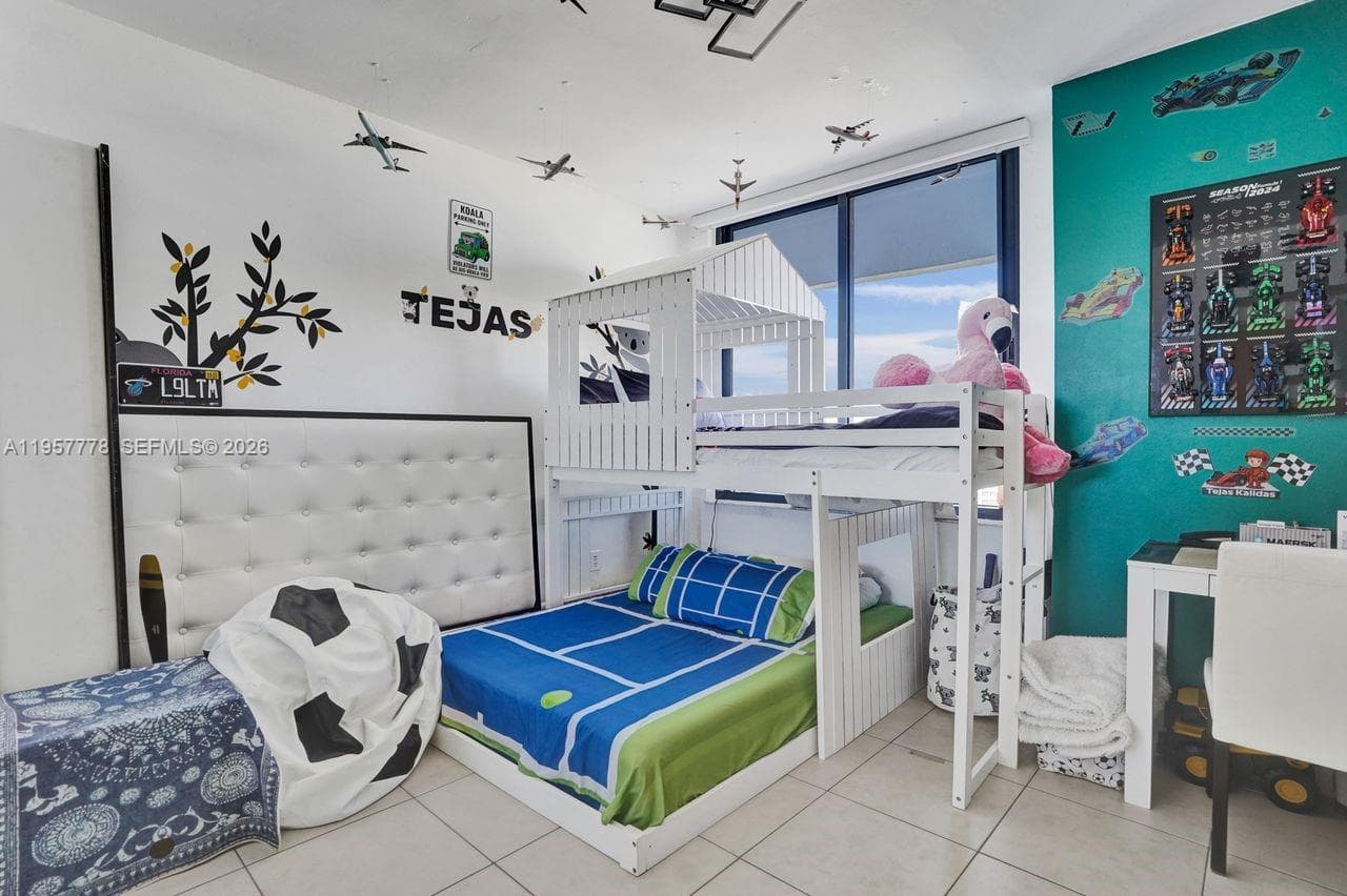 1330 West Ave # 1811, Miami Beach FL 33139 — 27