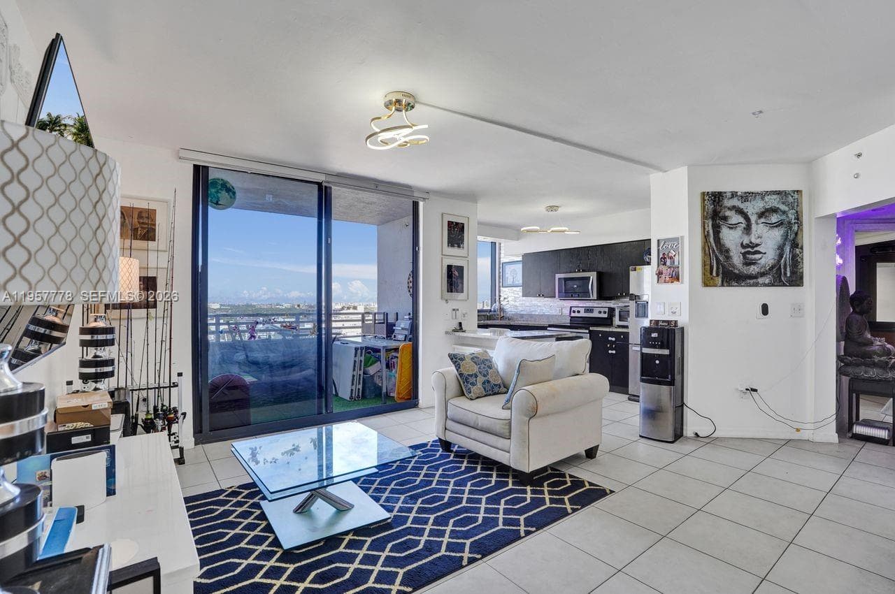 1330 West Ave # 1811, Miami Beach FL 33139 — 13