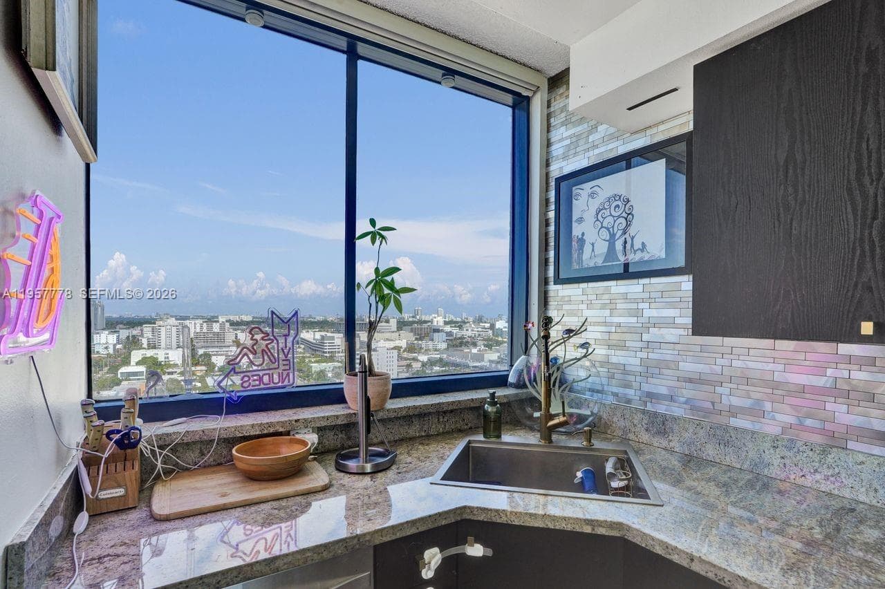 1330 West Ave # 1811, Miami Beach FL 33139 — 22