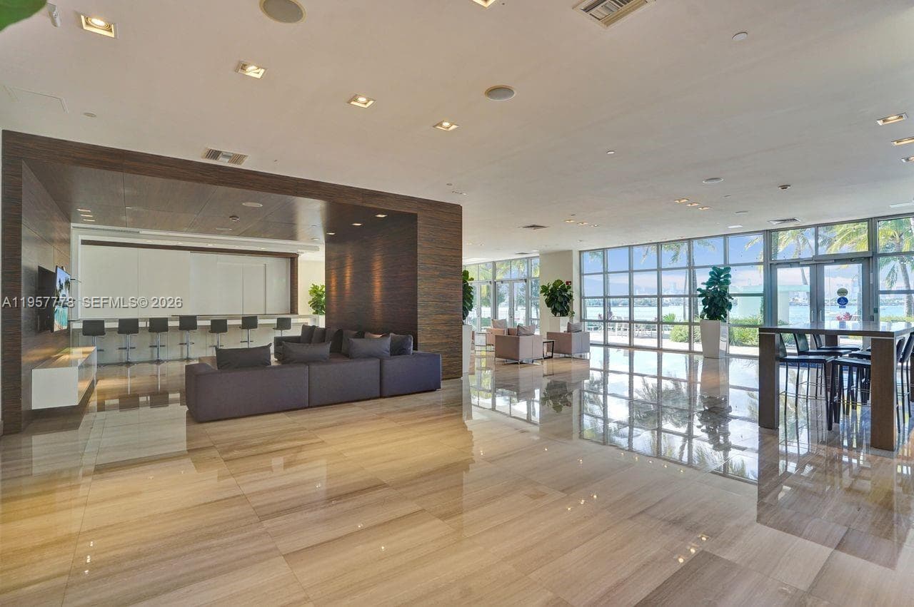 1330 West Ave # 1811, Miami Beach FL 33139 — 36