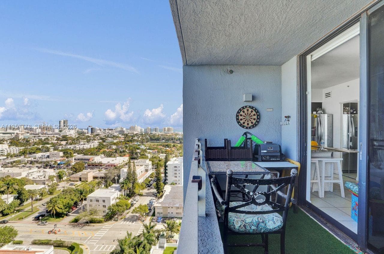 1330 West Ave # 1811, Miami Beach FL 33139 — 34