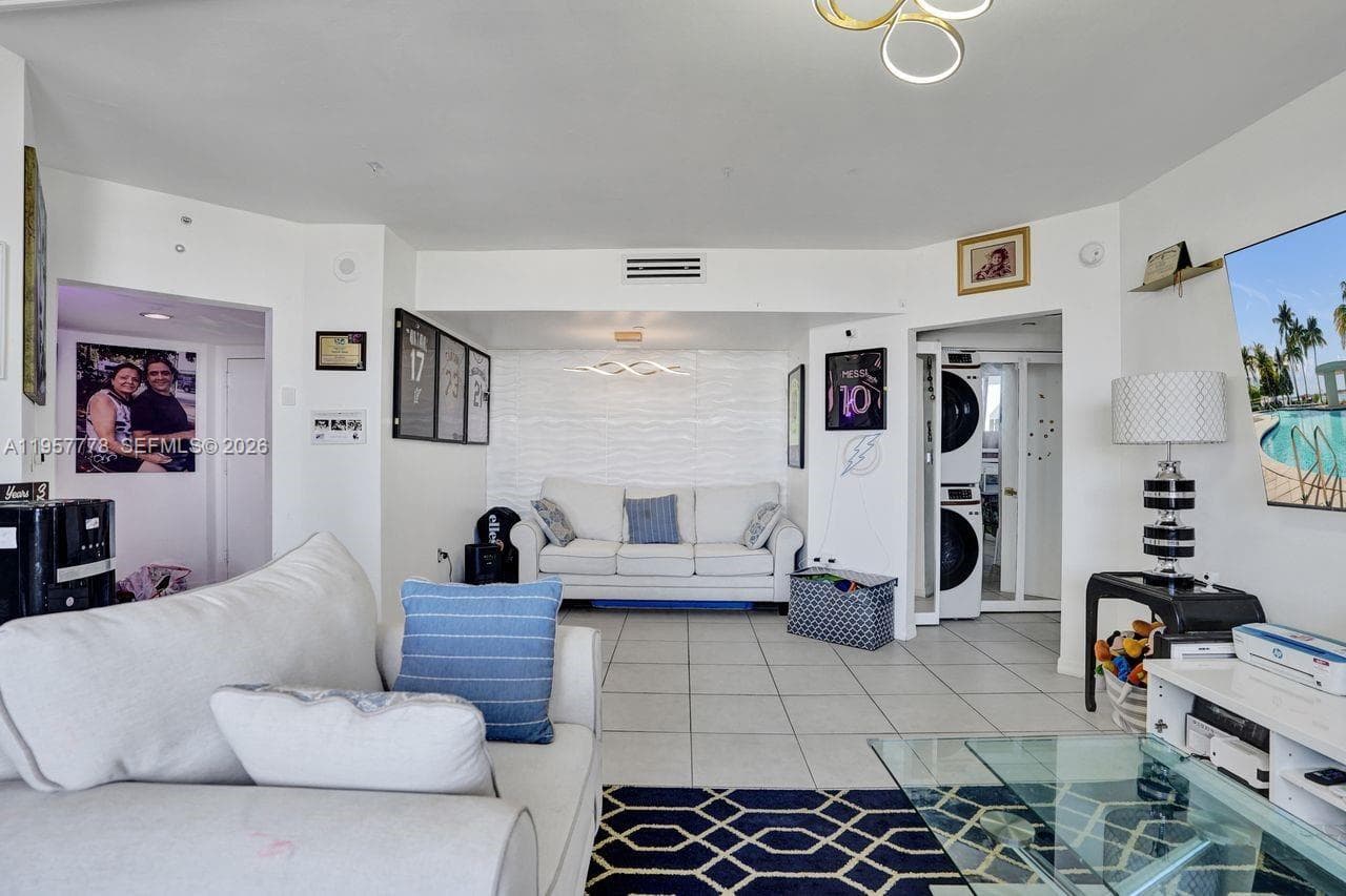 1330 West Ave # 1811, Miami Beach FL 33139 — 10