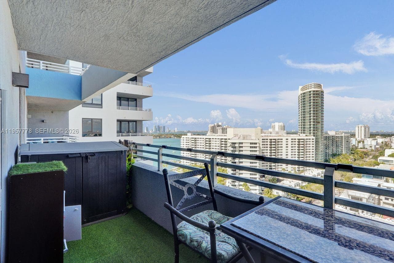 1330 West Ave # 1811, Miami Beach FL 33139 — 15