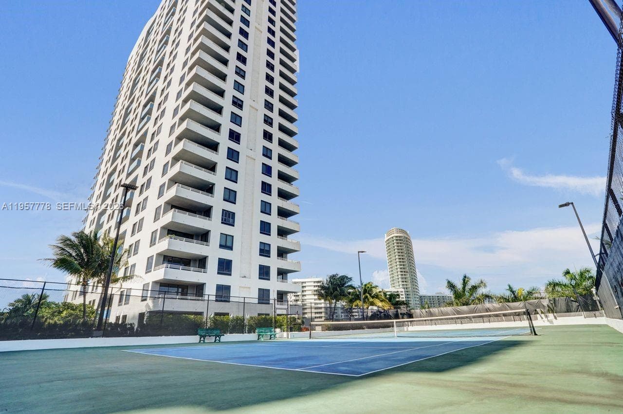 1330 West Ave # 1811, Miami Beach FL 33139 — 64