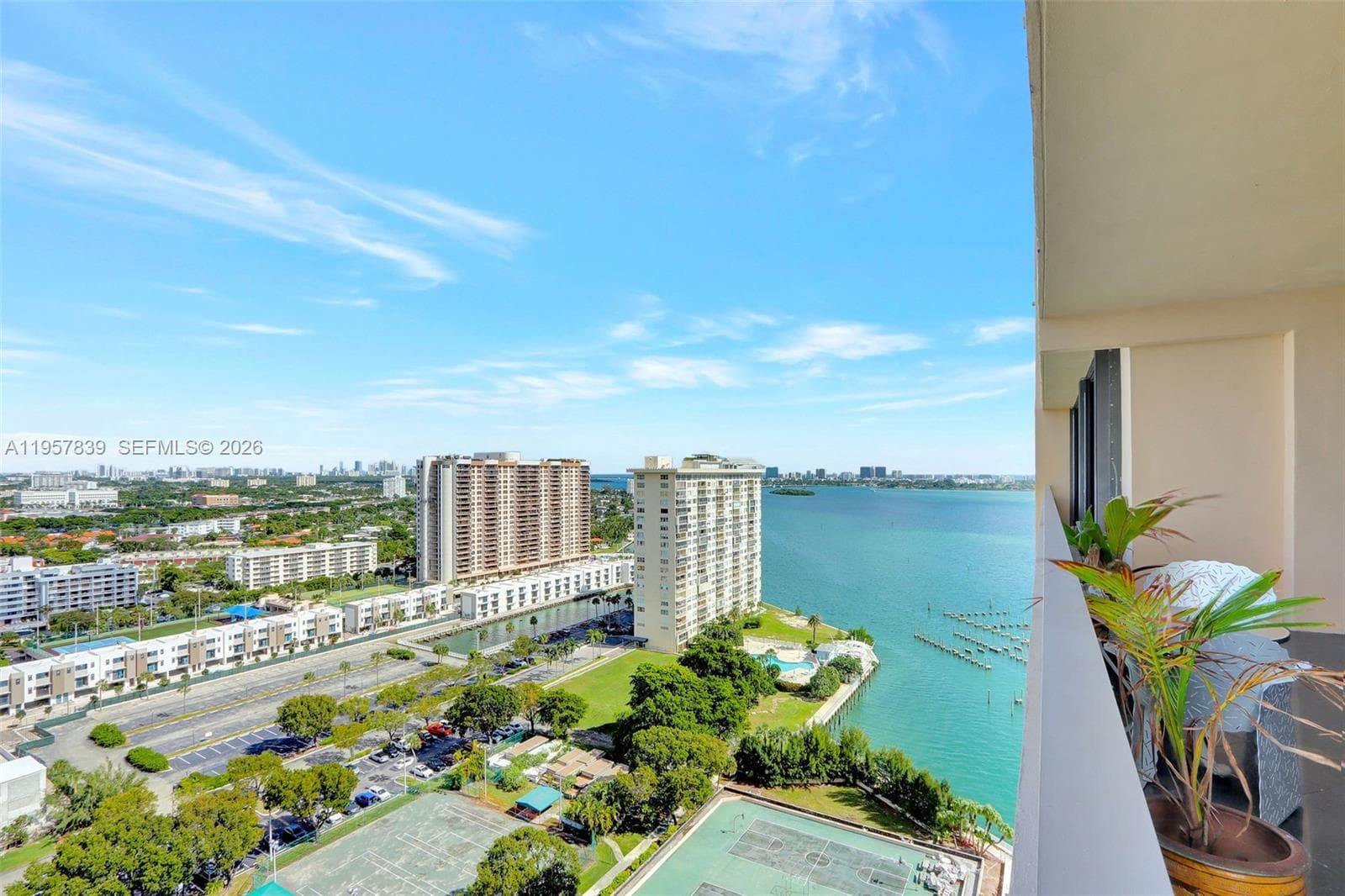11113 Biscayne Blvd, Miami FL 33181 — 23