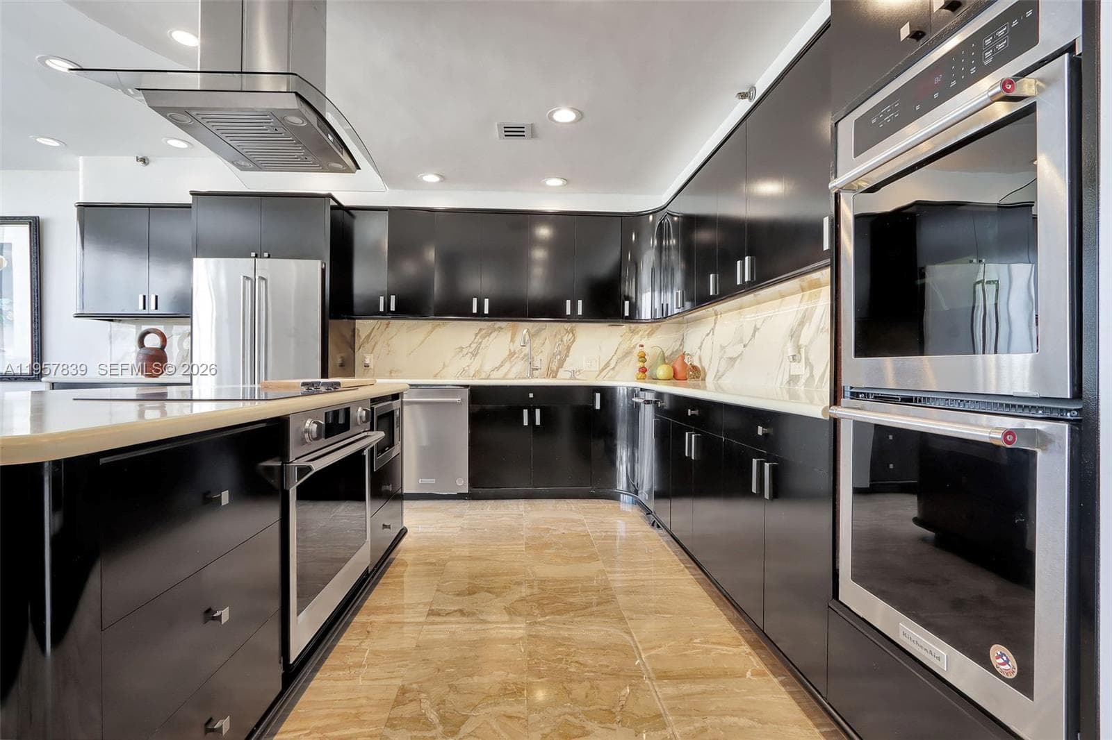 11113 Biscayne Blvd, Miami FL 33181 — 13