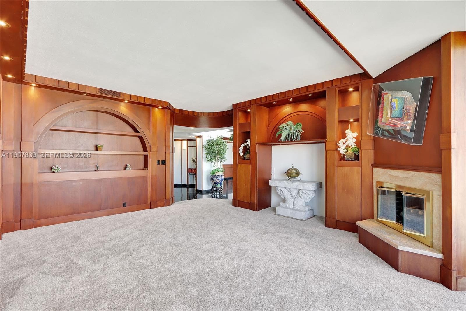 11113 Biscayne Blvd, Miami FL 33181 — 12
