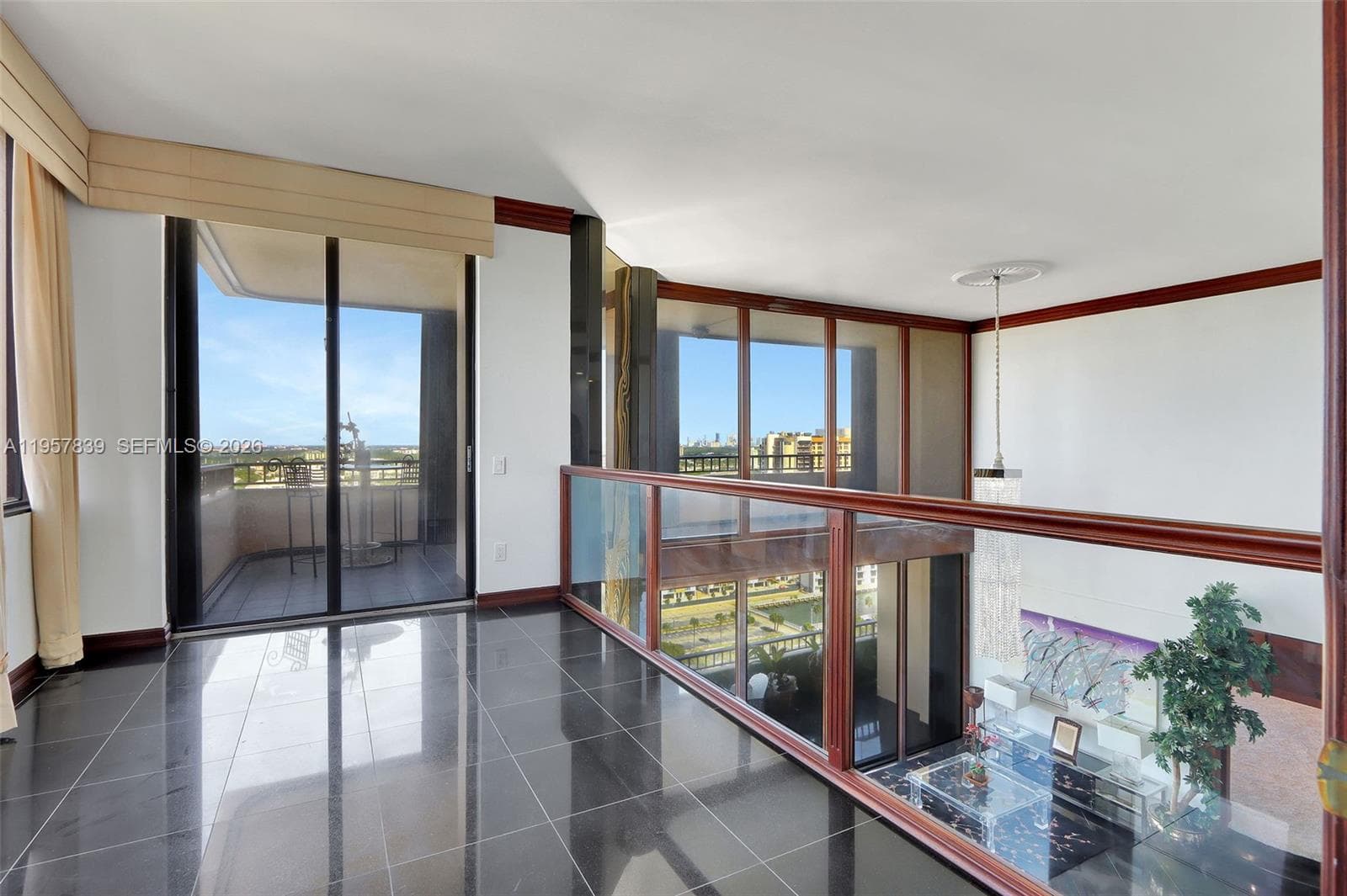 11113 Biscayne Blvd, Miami FL 33181 — 28
