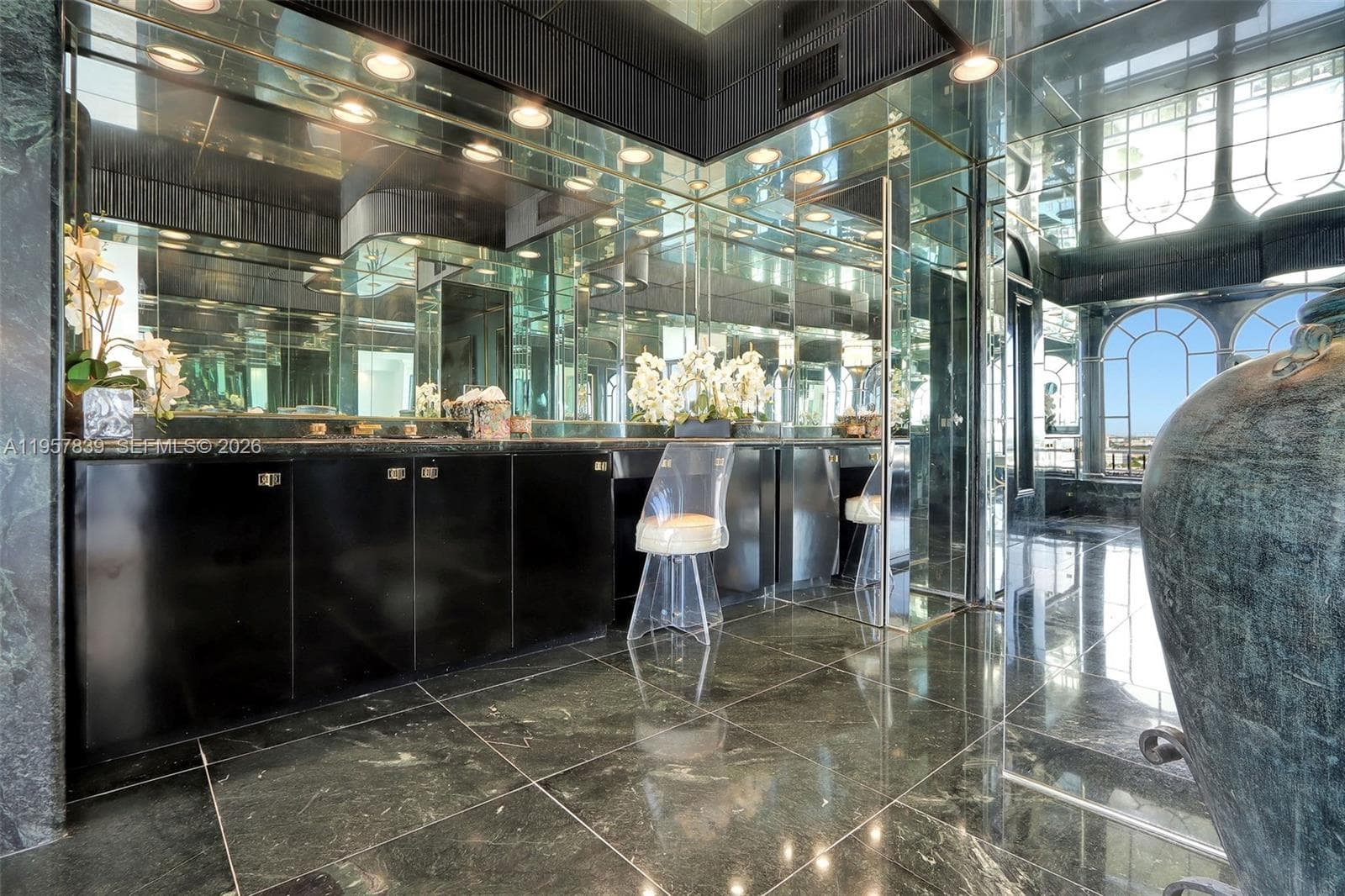 11113 Biscayne Blvd, Miami FL 33181 — 34