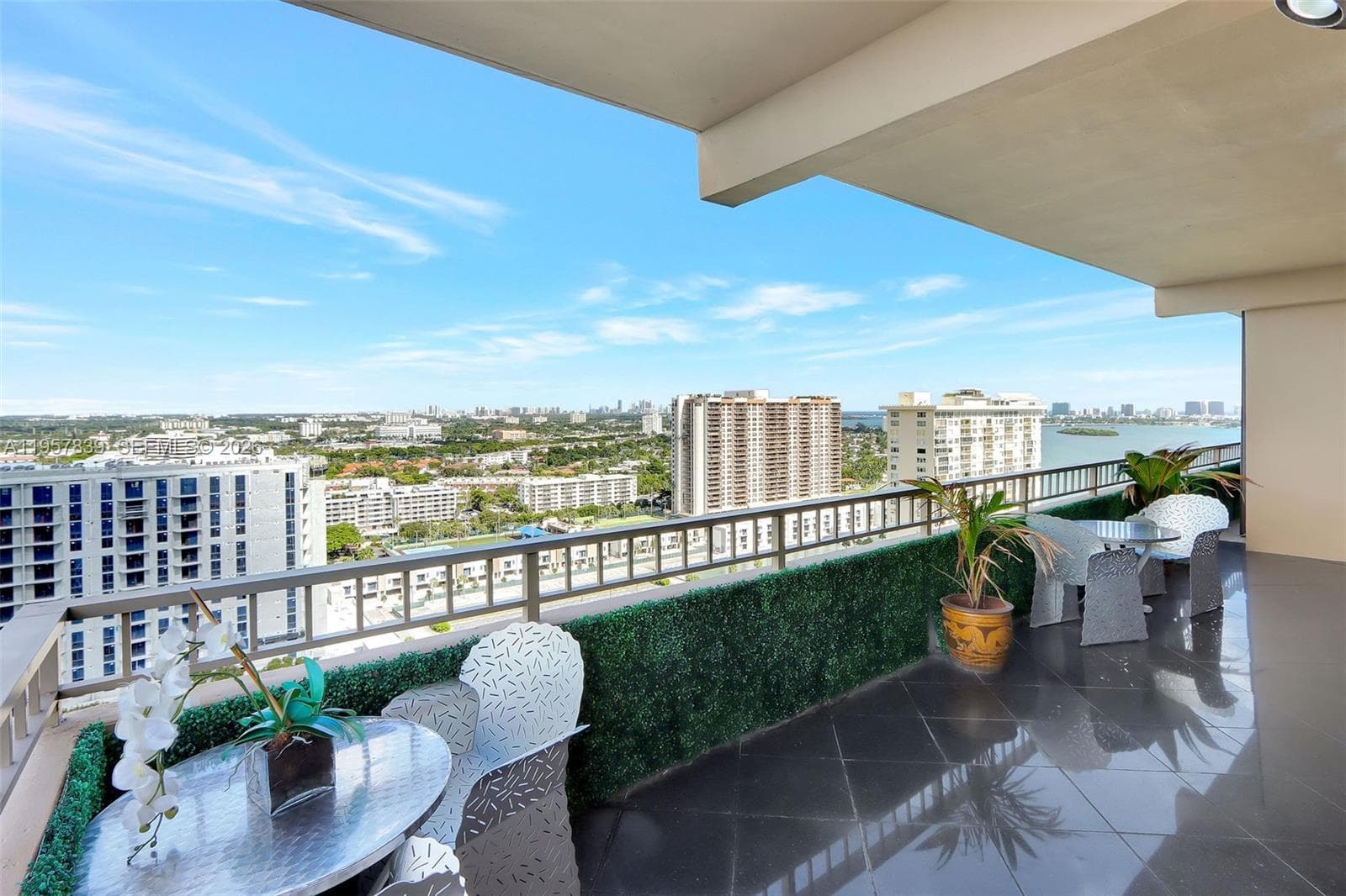 11113 Biscayne Blvd, Miami FL 33181 — 49