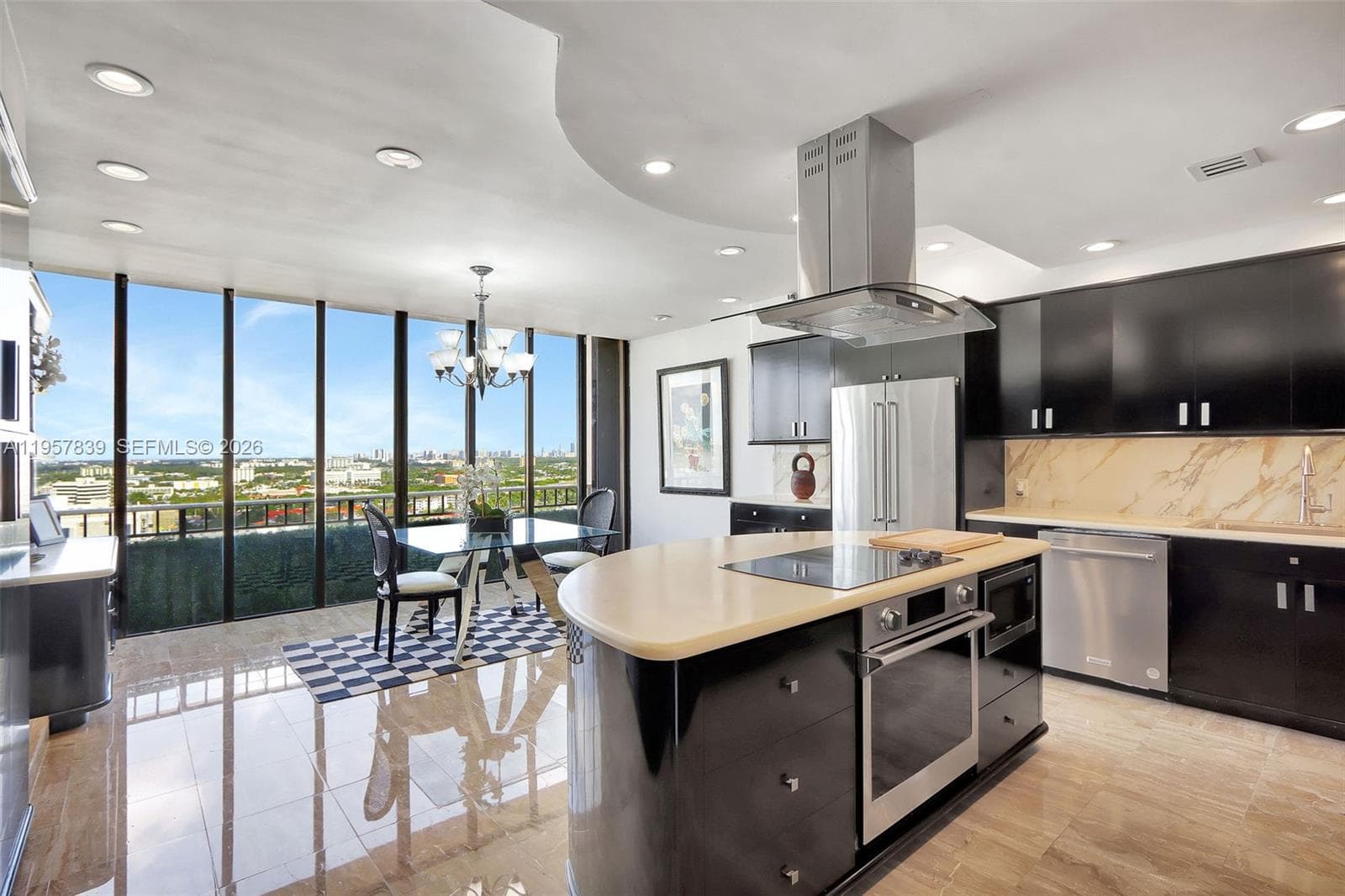 11113 Biscayne Blvd, Miami FL 33181 — 14