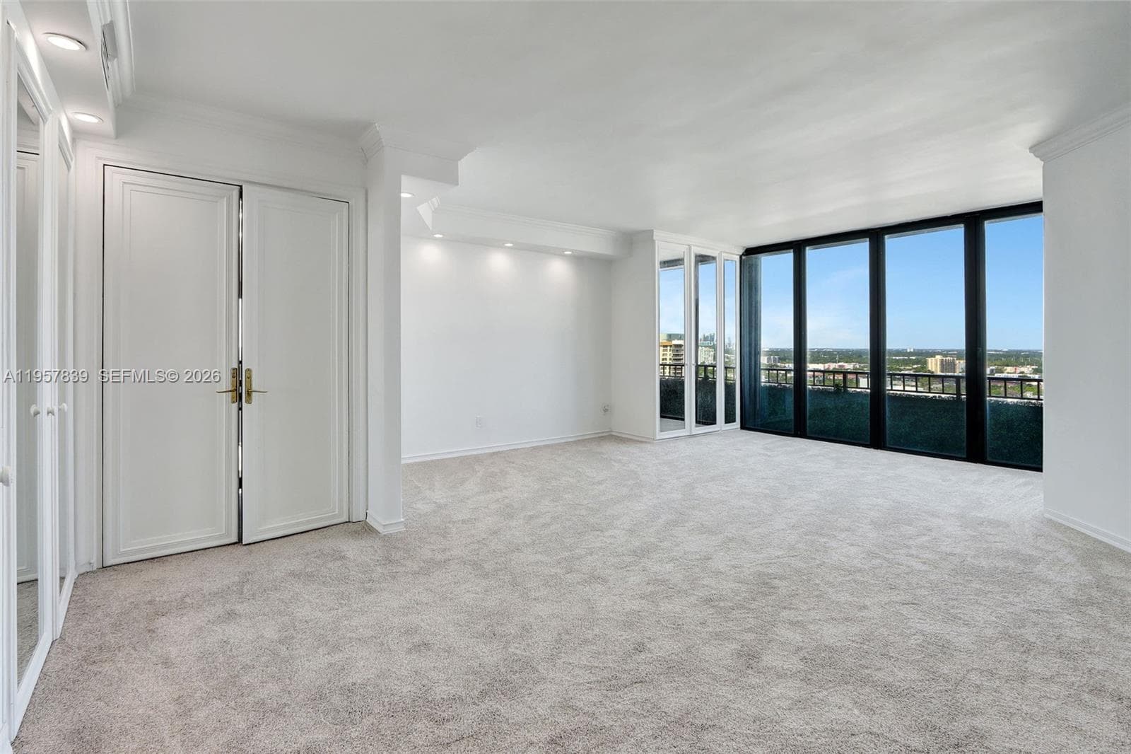 11113 Biscayne Blvd, Miami FL 33181 — 41