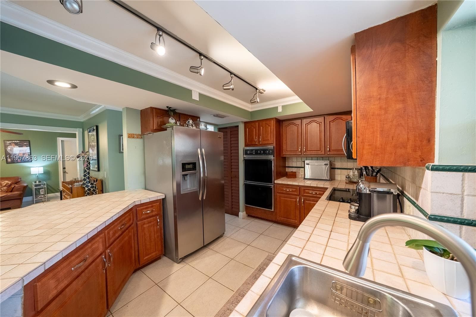 15552 SW 48th St, Miami FL 33185 — 9