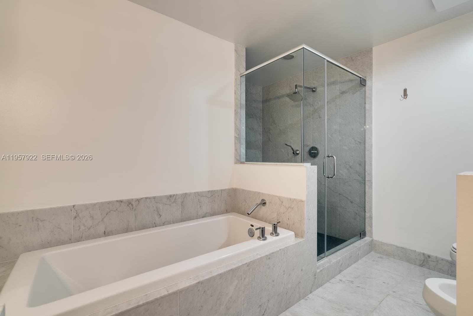 253 NE 2nd St # 4904, Miami FL 33132 — 12