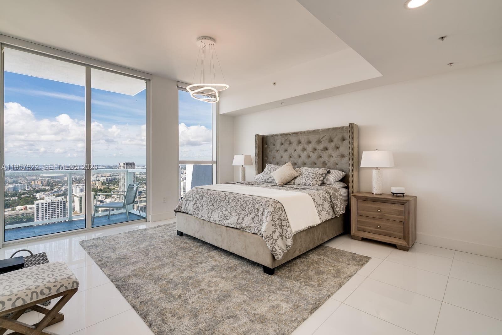 253 NE 2nd St # 4904, Miami FL 33132 — 10