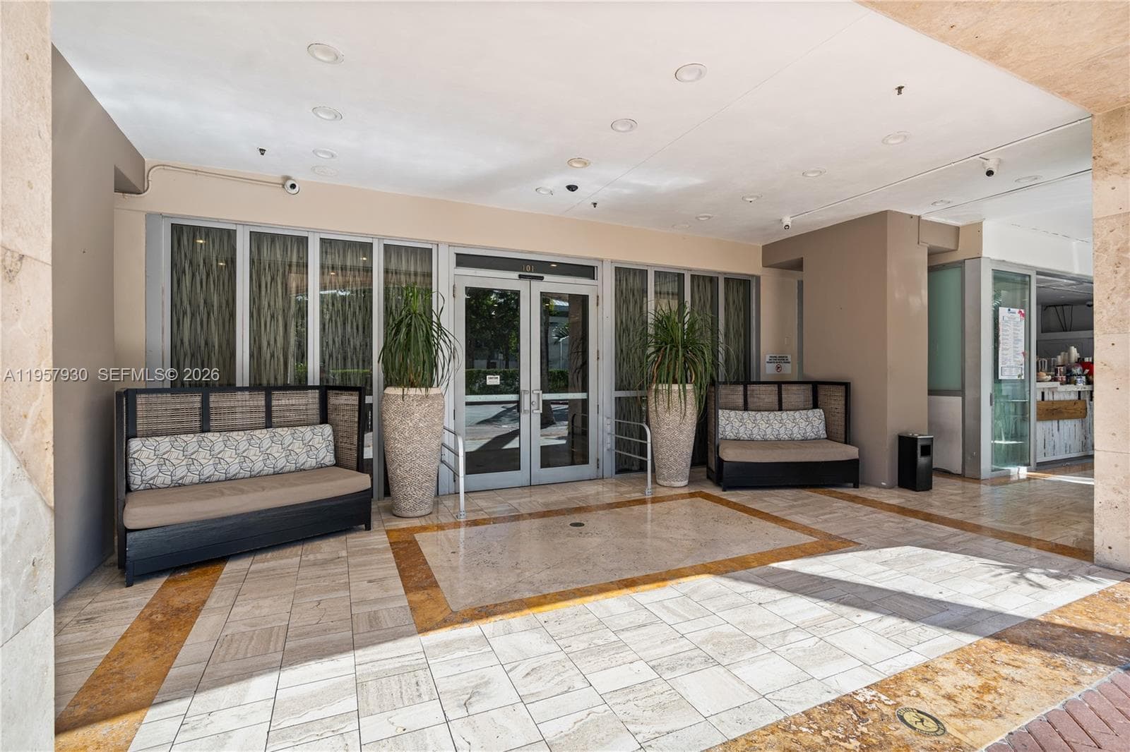 101 Ocean Dr # 1003, Miami Beach FL 33139 — 17