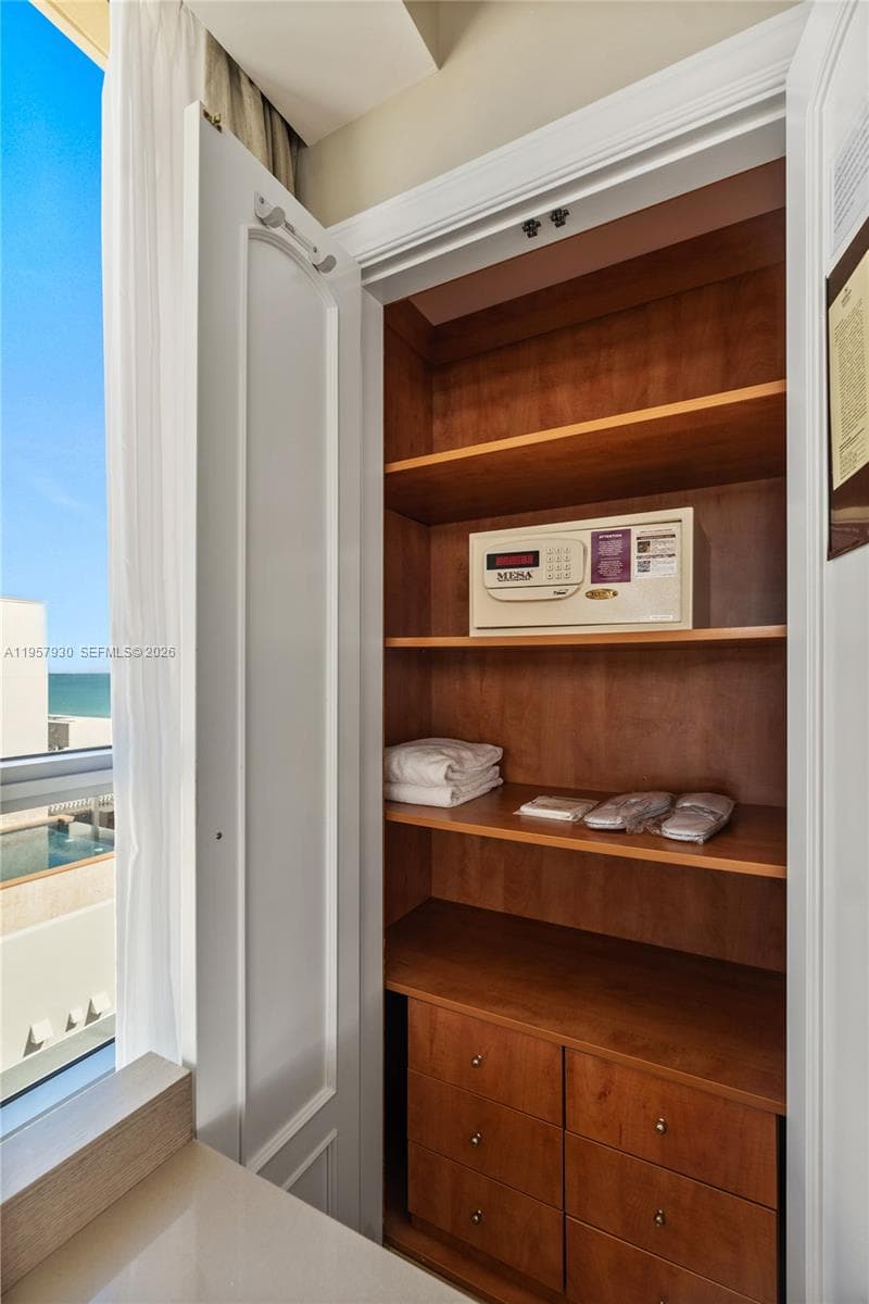 101 Ocean Dr # 1003, Miami Beach FL 33139 — 12