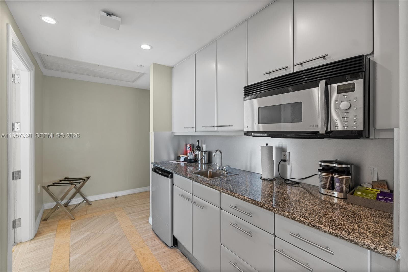 101 Ocean Dr # 1003, Miami Beach FL 33139 — 7