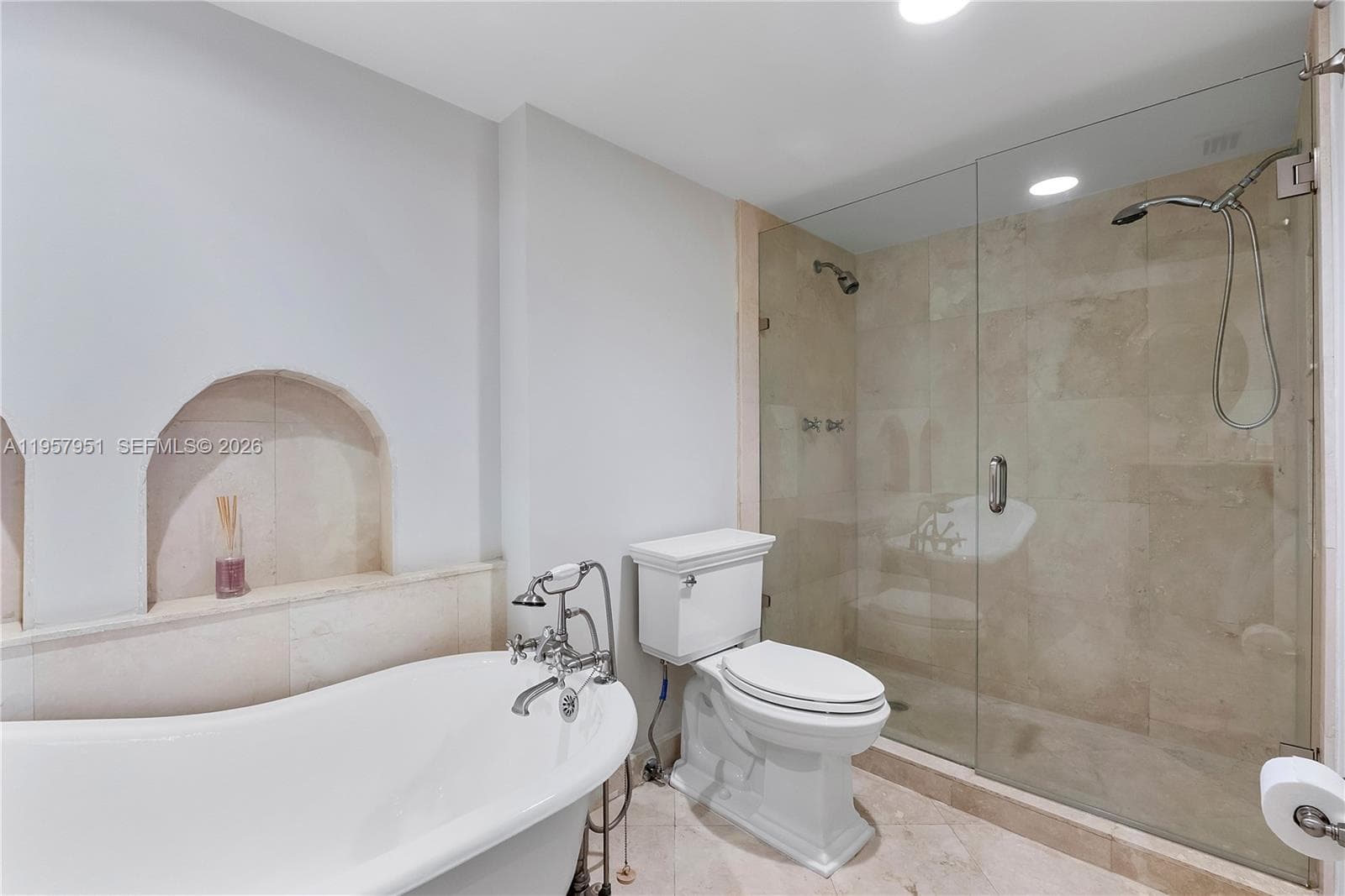 3500 Mystic Pointe Dr # 1407, Aventura FL 33180 — 16