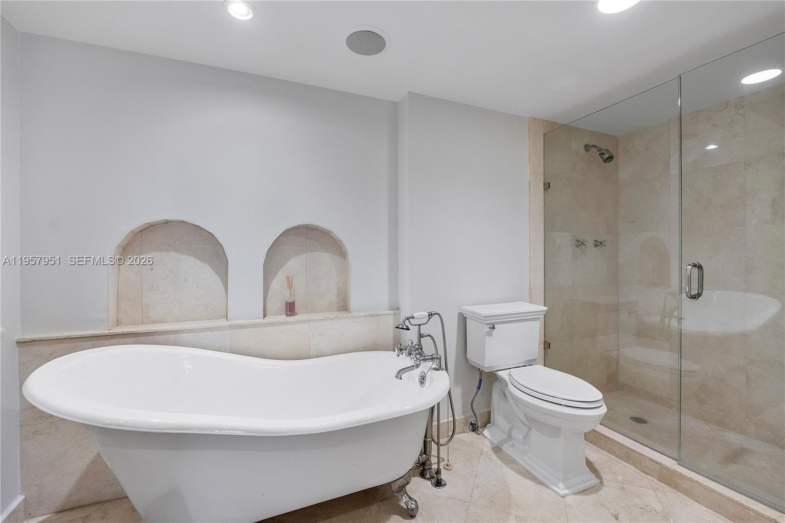 3500 Mystic Pointe Dr # 1407, Aventura FL 33180 — 10