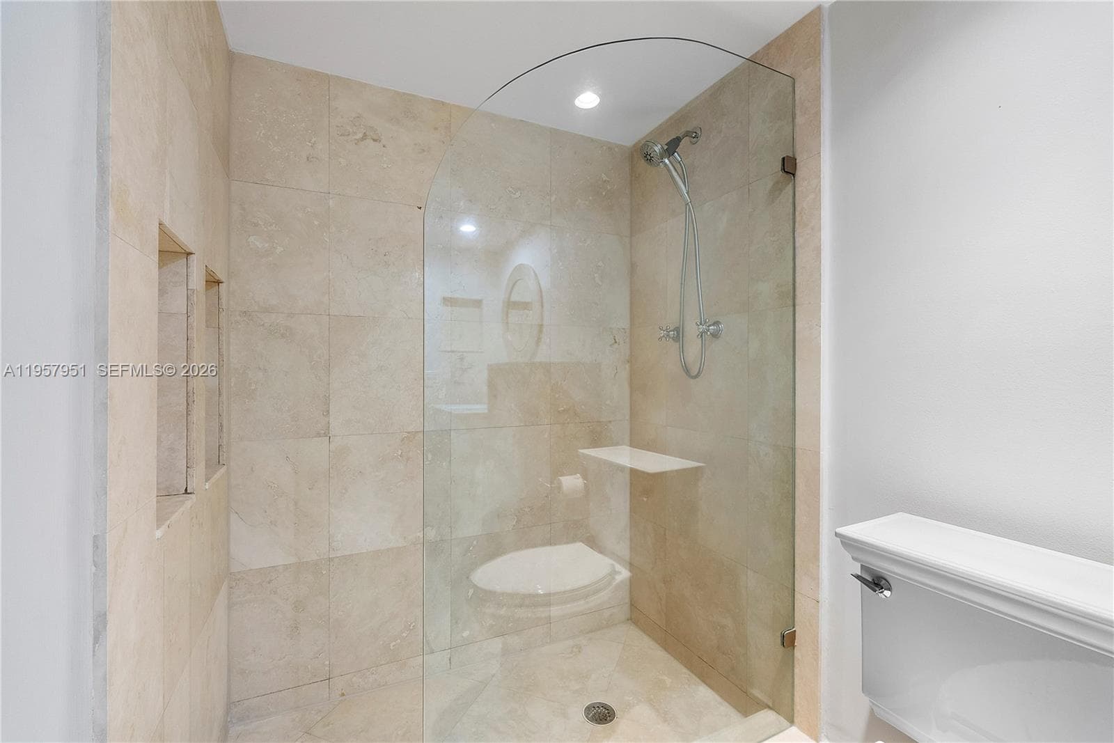 3500 Mystic Pointe Dr # 1407, Aventura FL 33180 — 41