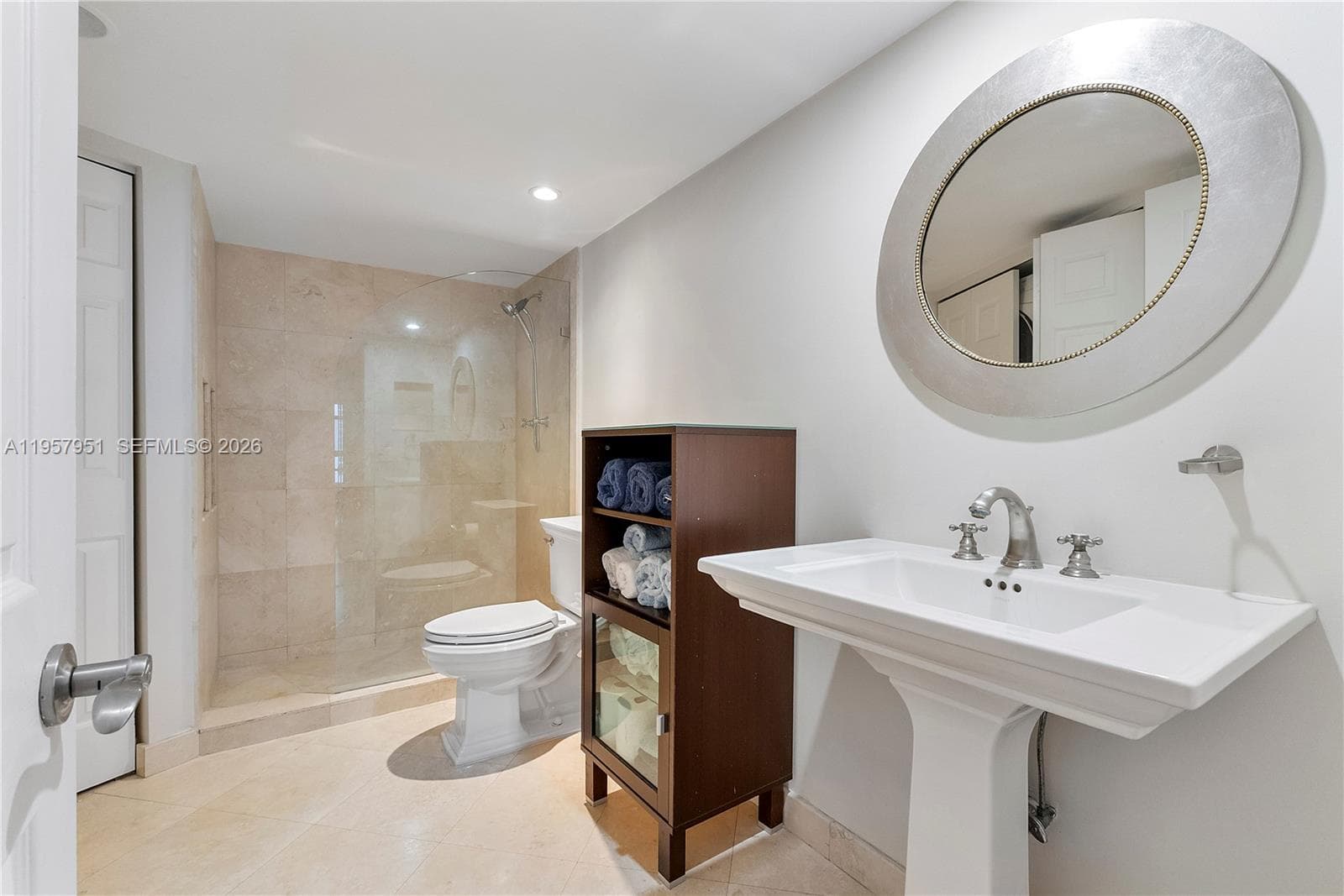 3500 Mystic Pointe Dr # 1407, Aventura FL 33180 — 40