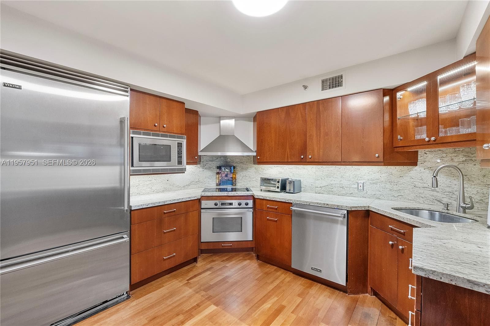 3500 Mystic Pointe Dr # 1407, Aventura FL 33180 — 25