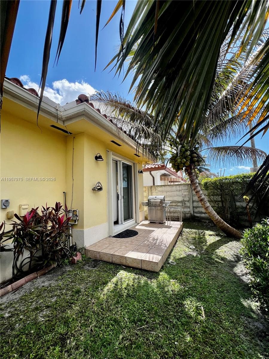 2301 SW 22nd Ave, Miami FL 33145 — 22