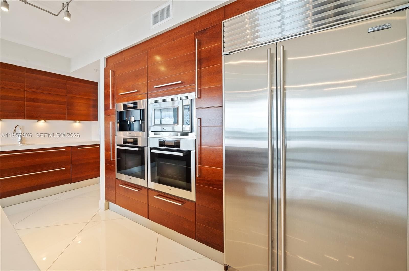 18201 Collins Ave # 5201, Sunny Isles Beach FL 33160 — 13