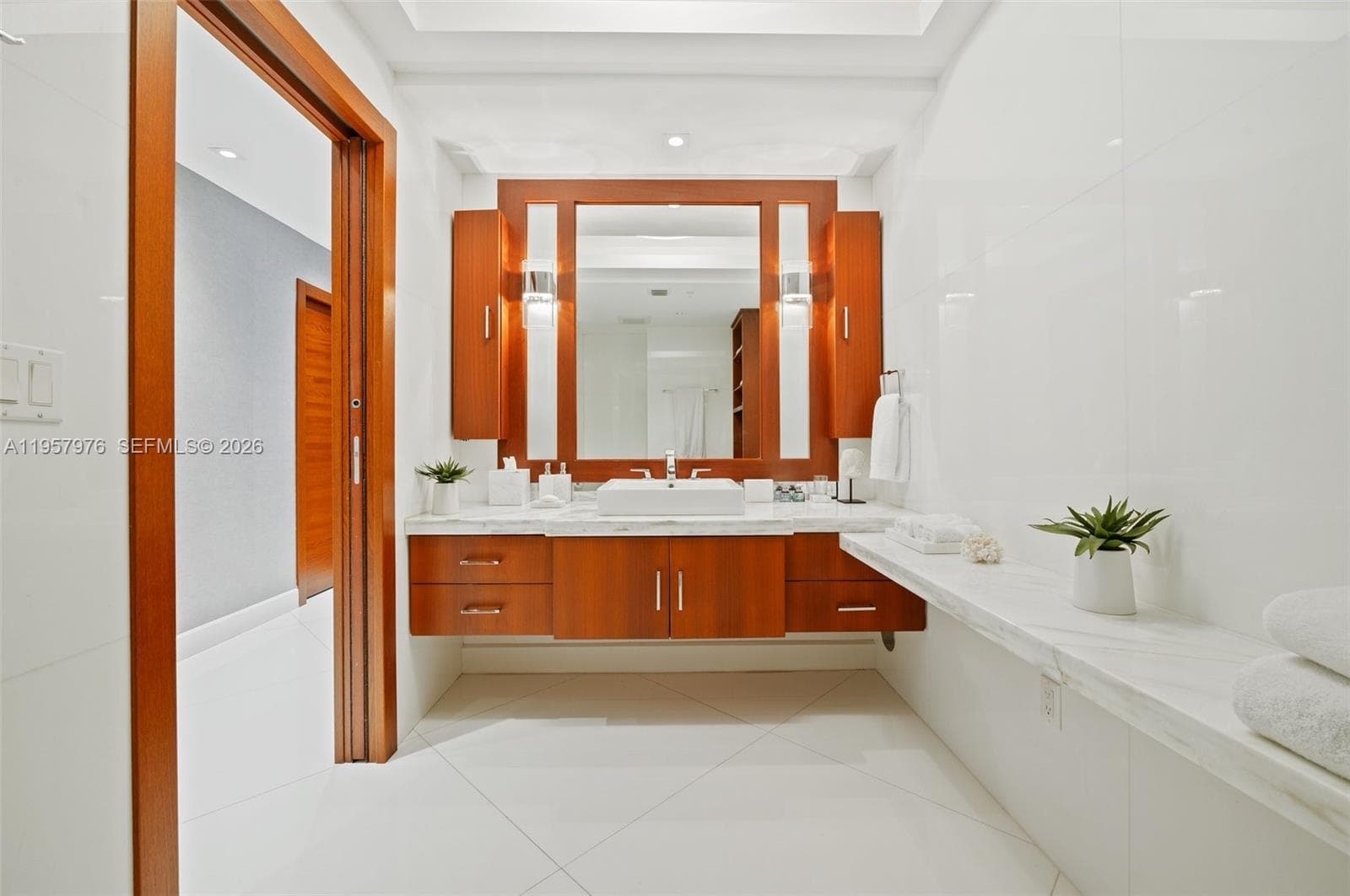 18201 Collins Ave # 5201, Sunny Isles Beach FL 33160 — 20