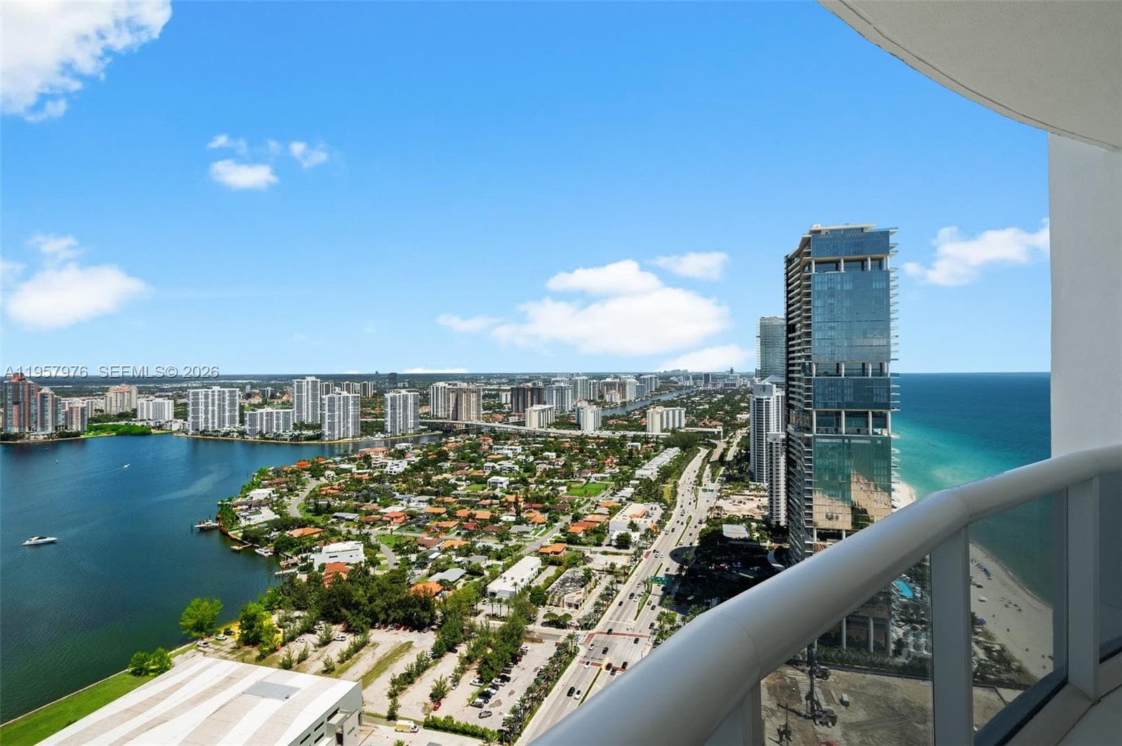 18201 Collins Ave # 5201, Sunny Isles Beach FL 33160 — 33