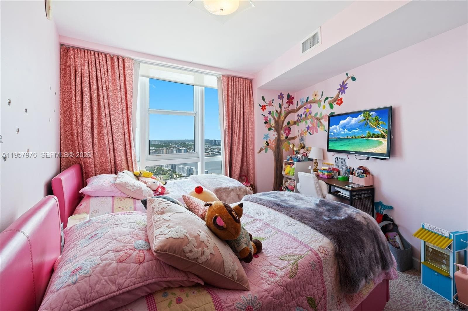 18201 Collins Ave # 5201, Sunny Isles Beach FL 33160 — 25