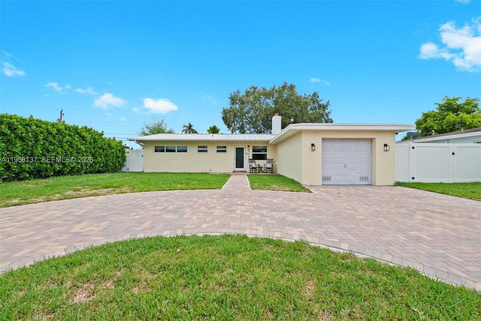 9620 Jamaica Dr, Cutler Bay FL 33189 — 1