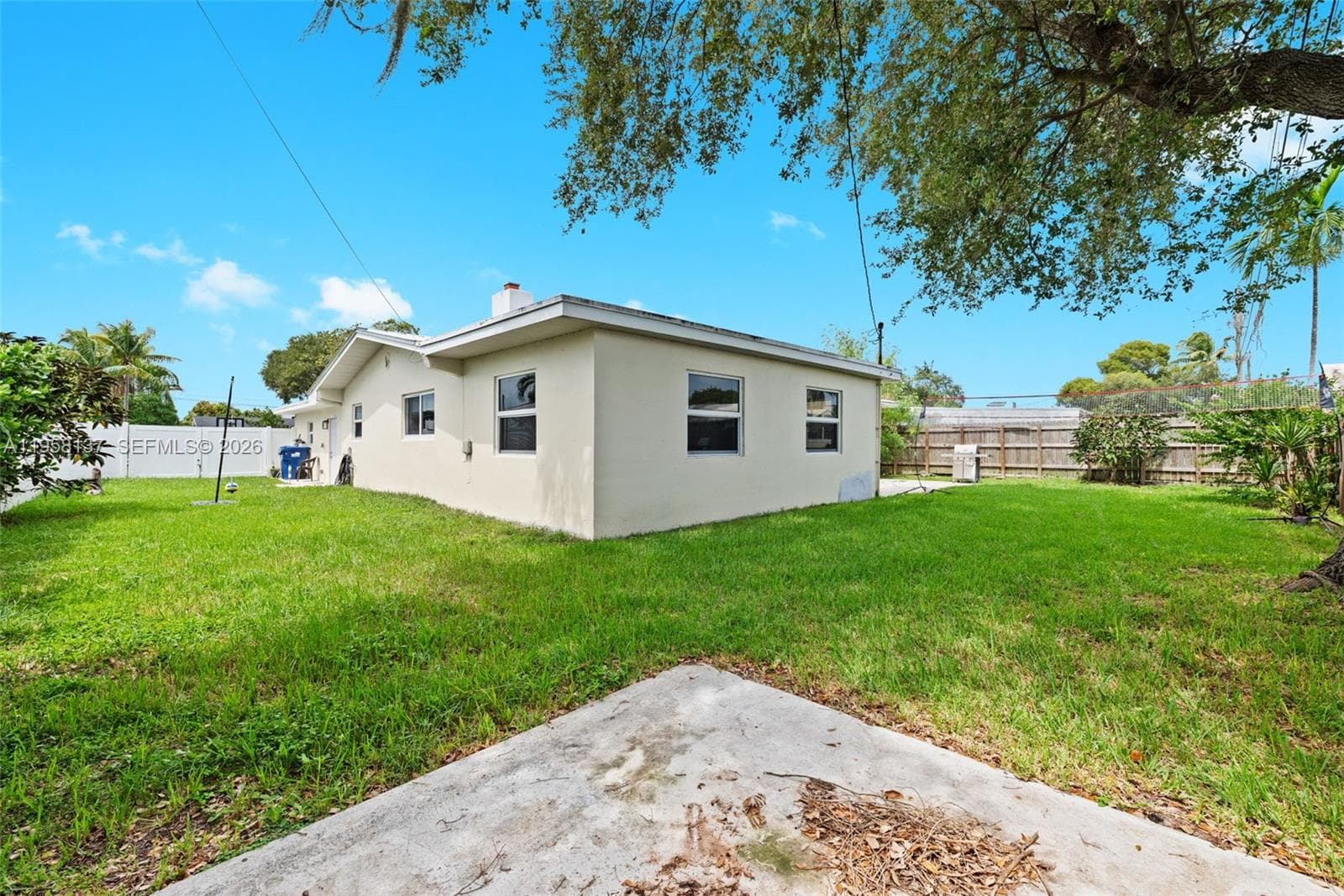 9620 Jamaica Dr, Cutler Bay FL 33189 — 24