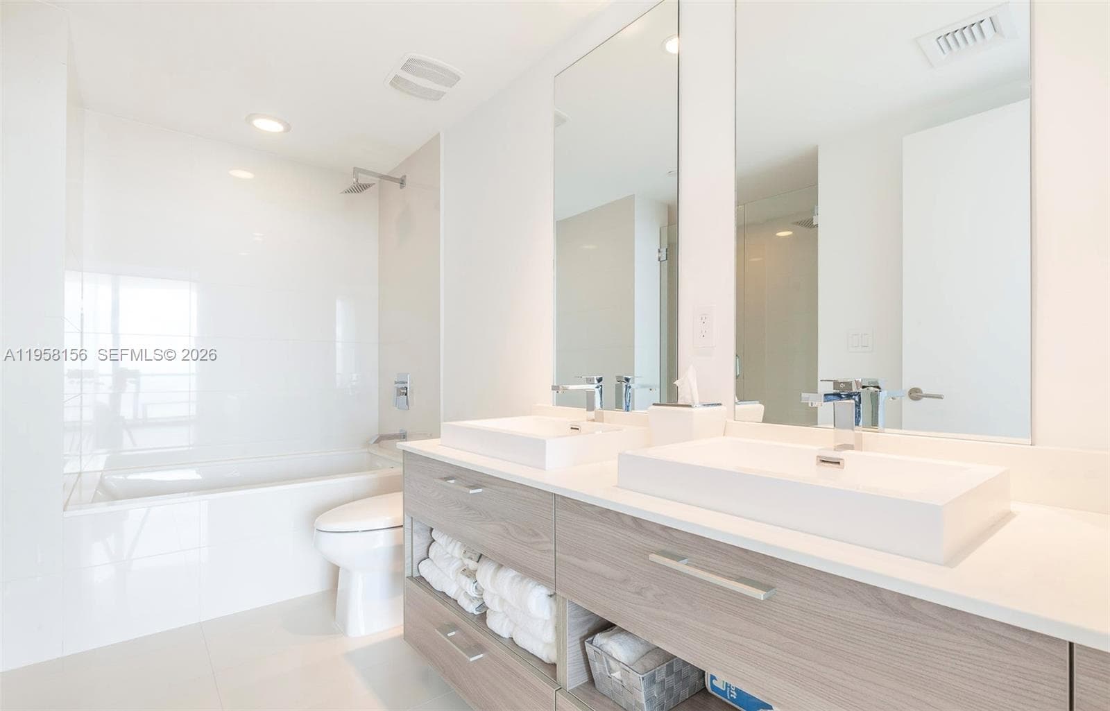 1300 S Miami Ave # 4505, Miami FL 33130 — 18