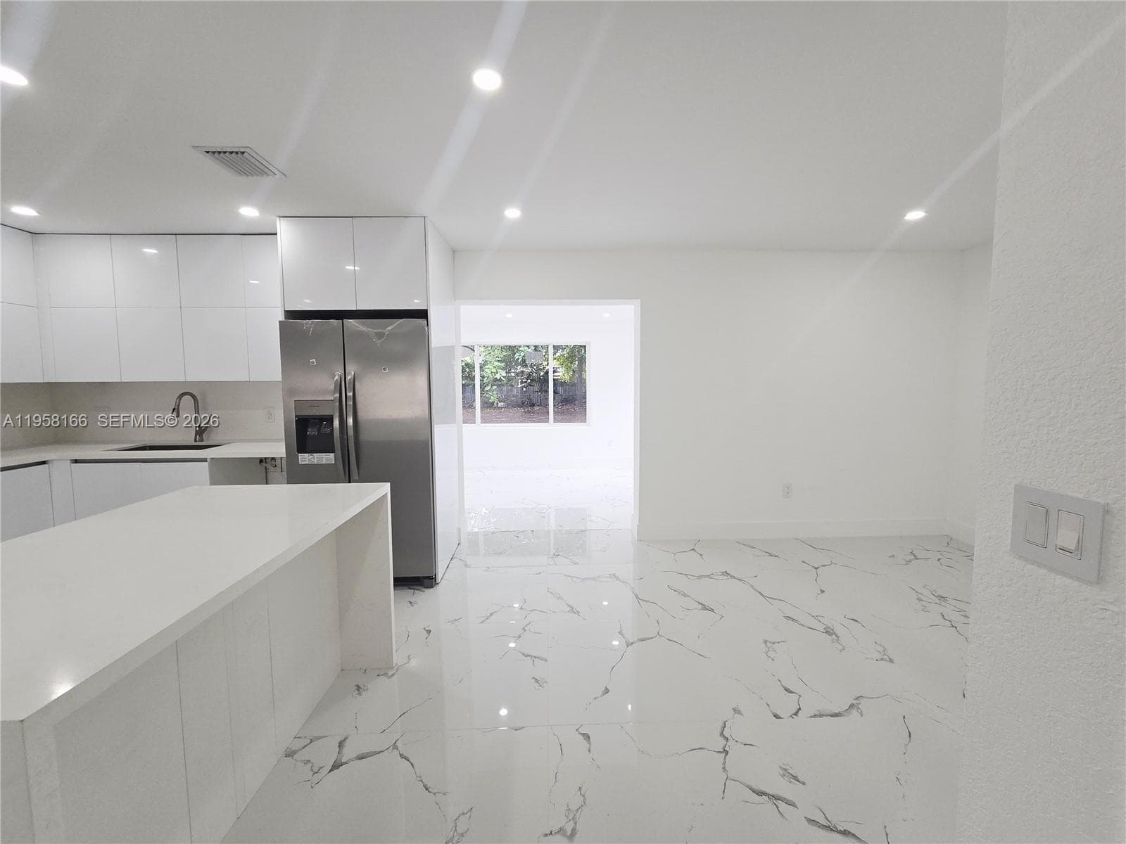 2530 NW 111th St, Miami FL 33167 — 23