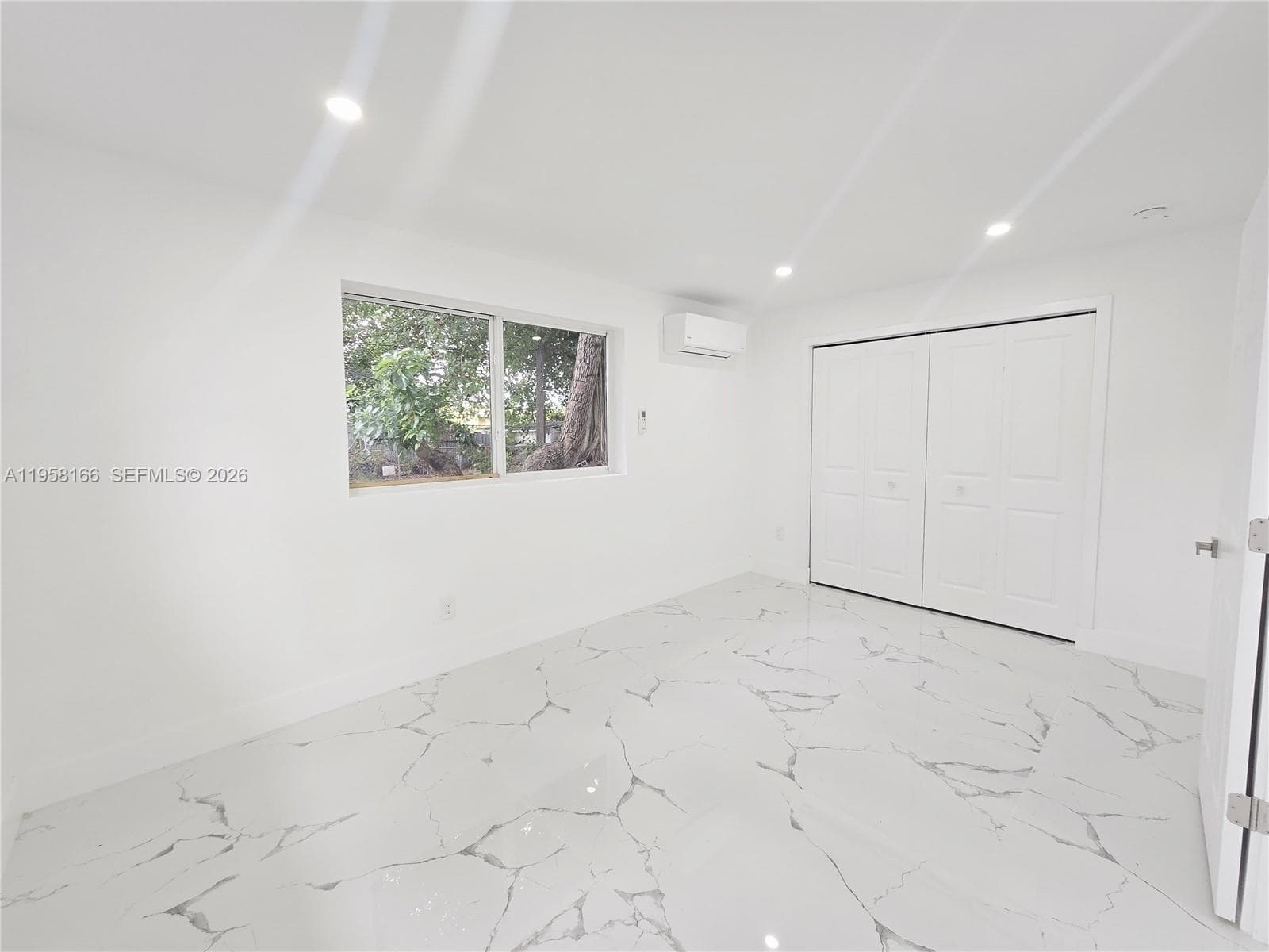 2530 NW 111th St, Miami FL 33167 — 12