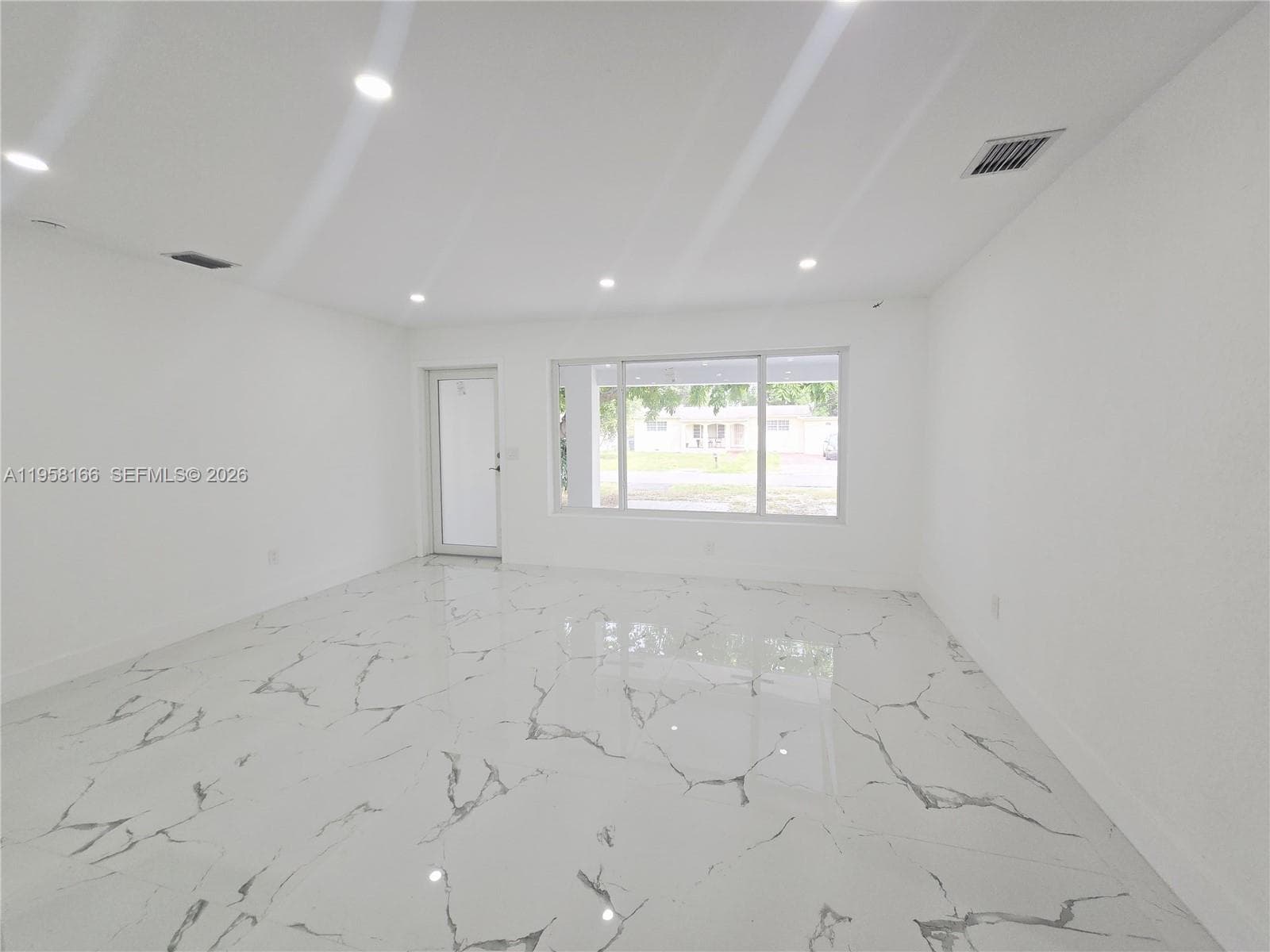 2530 NW 111th St, Miami FL 33167 — 36